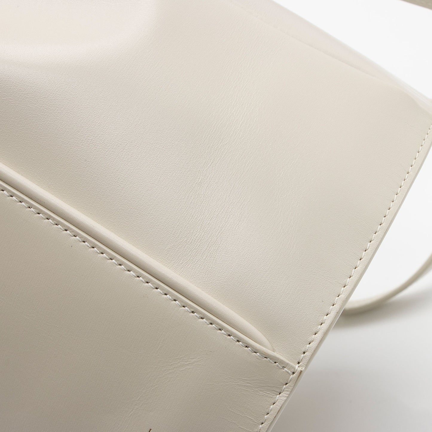 Saint Laurent Calfskin Talitha Medium Bucket Bag (SHF-RvP2LH)