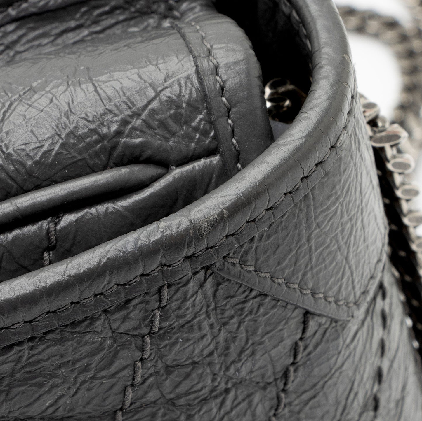 Saint Laurent Crinkled Calfskin Monogram Niki Chain Wallet (SHF-9O6DRW)