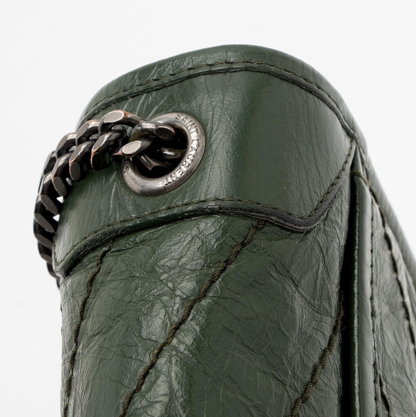 Saint Laurent Crinkled Calfskin Monogram Niki Chain Wallet (SHF-w5uFiz)