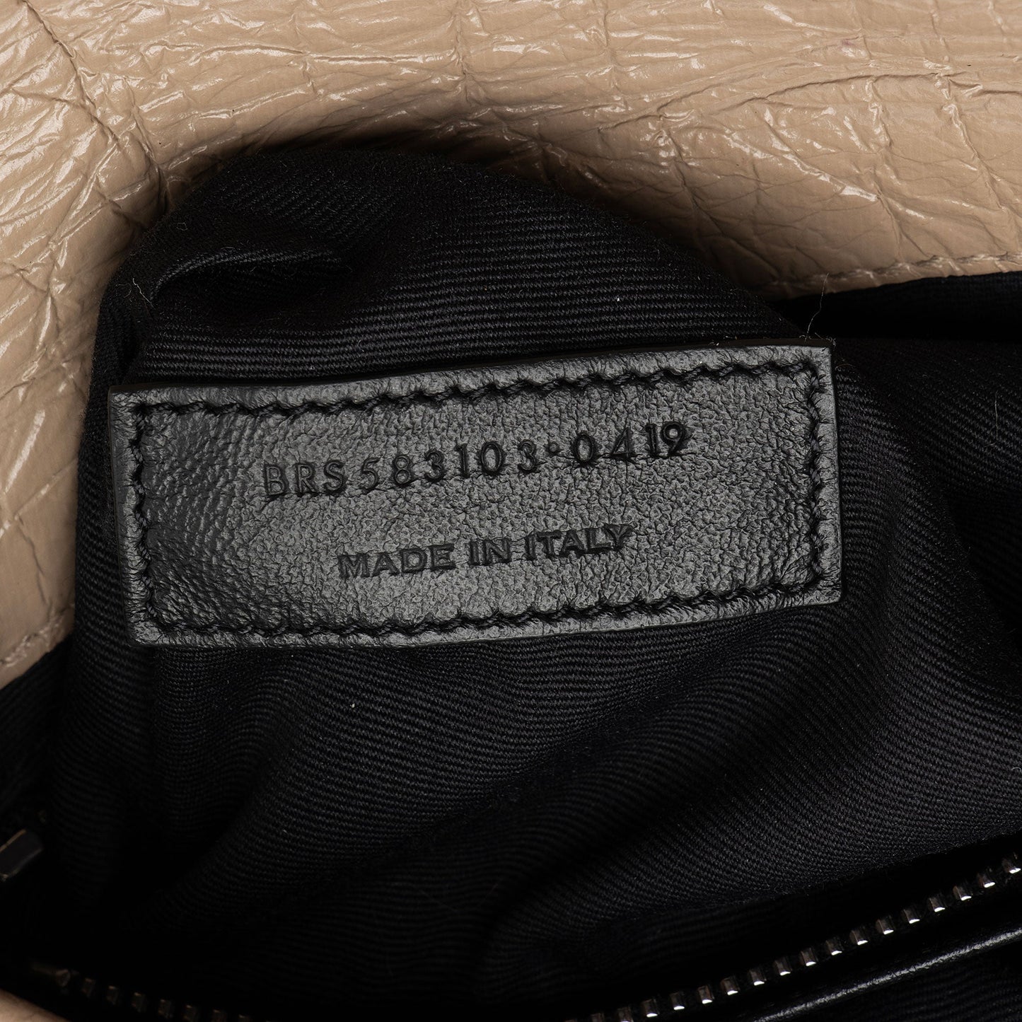 Saint Laurent Crinkled Calfskin Monogram Niki Chain Wallet (SHF-afCOLO)