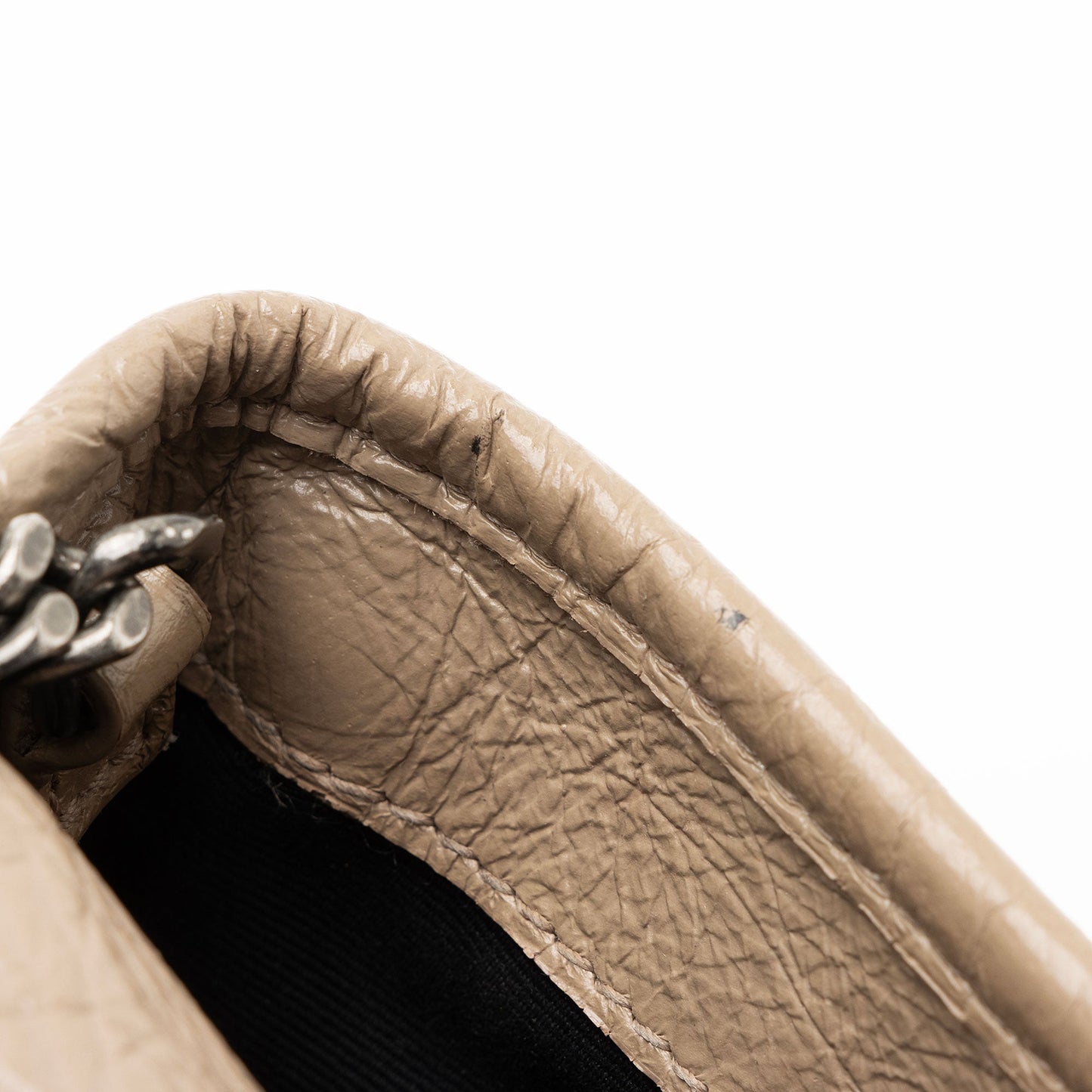 Saint Laurent Crinkled Calfskin Monogram Niki Chain Wallet (SHF-afCOLO)