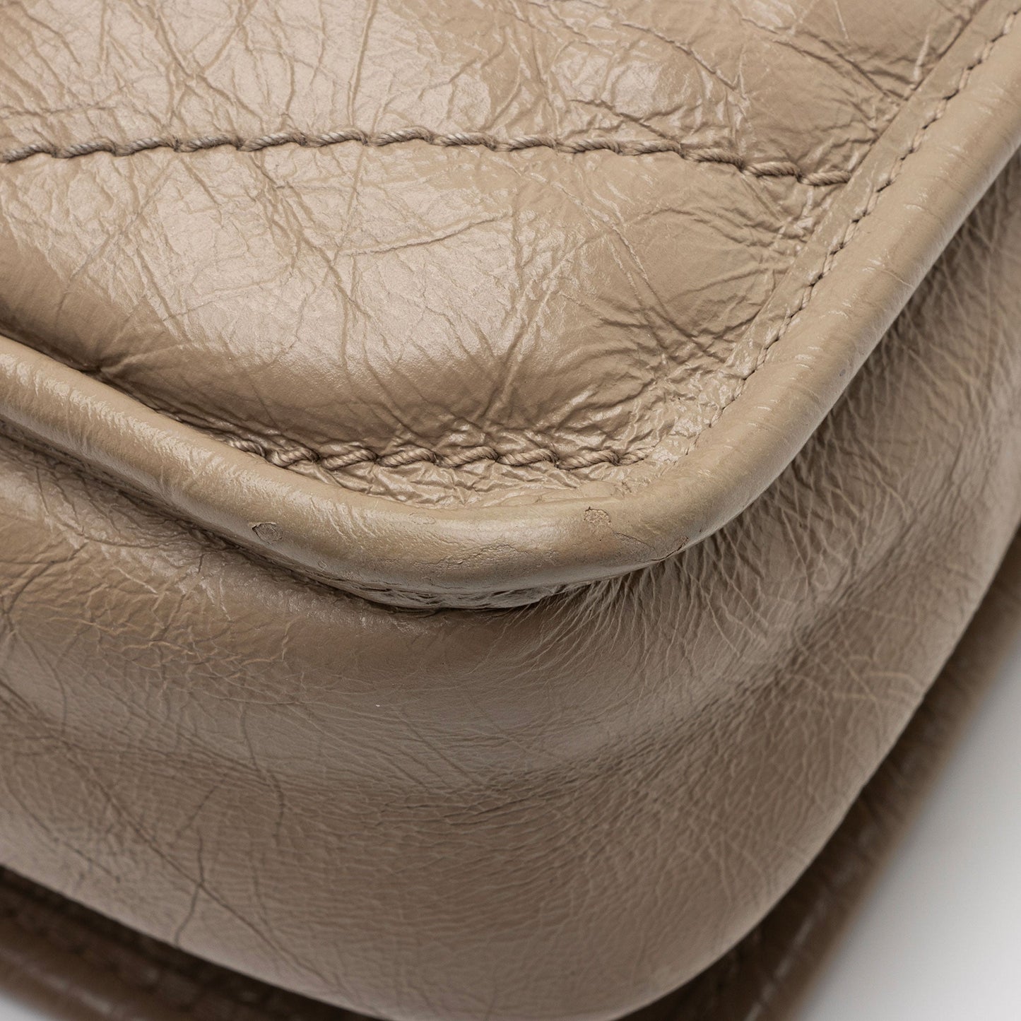 Saint Laurent Crinkled Calfskin Monogram Niki Chain Wallet (SHF-afCOLO)