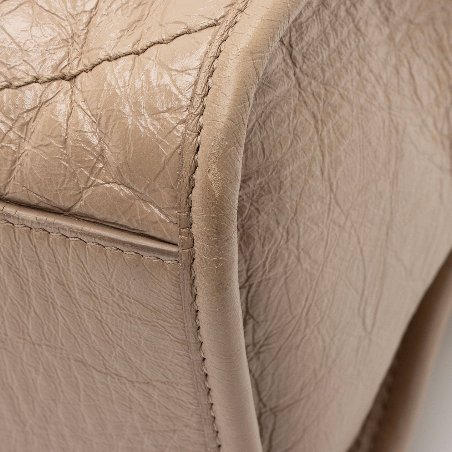 Saint Laurent Crinkled Calfskin Monogram Niki Large Shopping Tote (SHF-XeDWwD)
