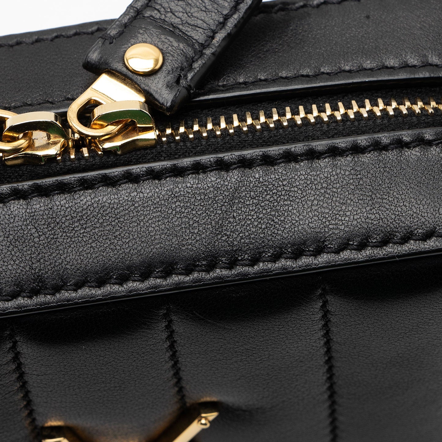 Saint Laurent Matalasse Calfskin Monogram Vicky Belt Bag (SHF-UFp2hO)