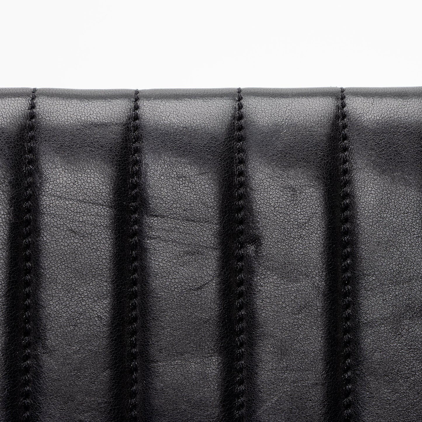 Saint Laurent Matalasse Calfskin Vicky Continental Wallet (SHF-22903)