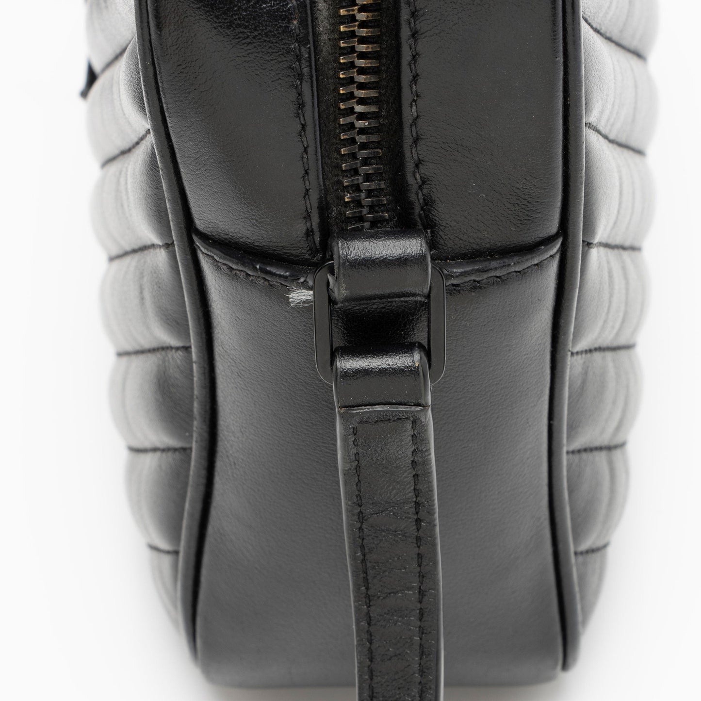 Saint Laurent Matelasse Calfskin Matte Black Monogram Lou Camera Bag (SHF-APSLqT)