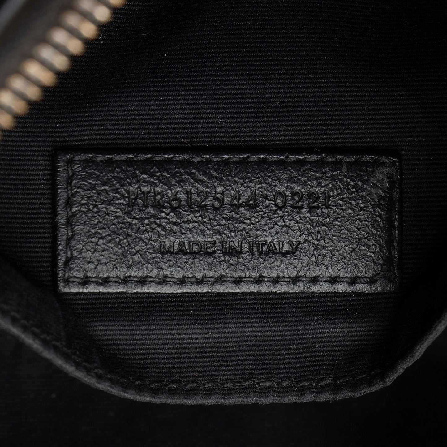 Saint Laurent Matelasse Calfskin Matte Black Monogram Lou Camera Bag (SHF-PIyVqF)