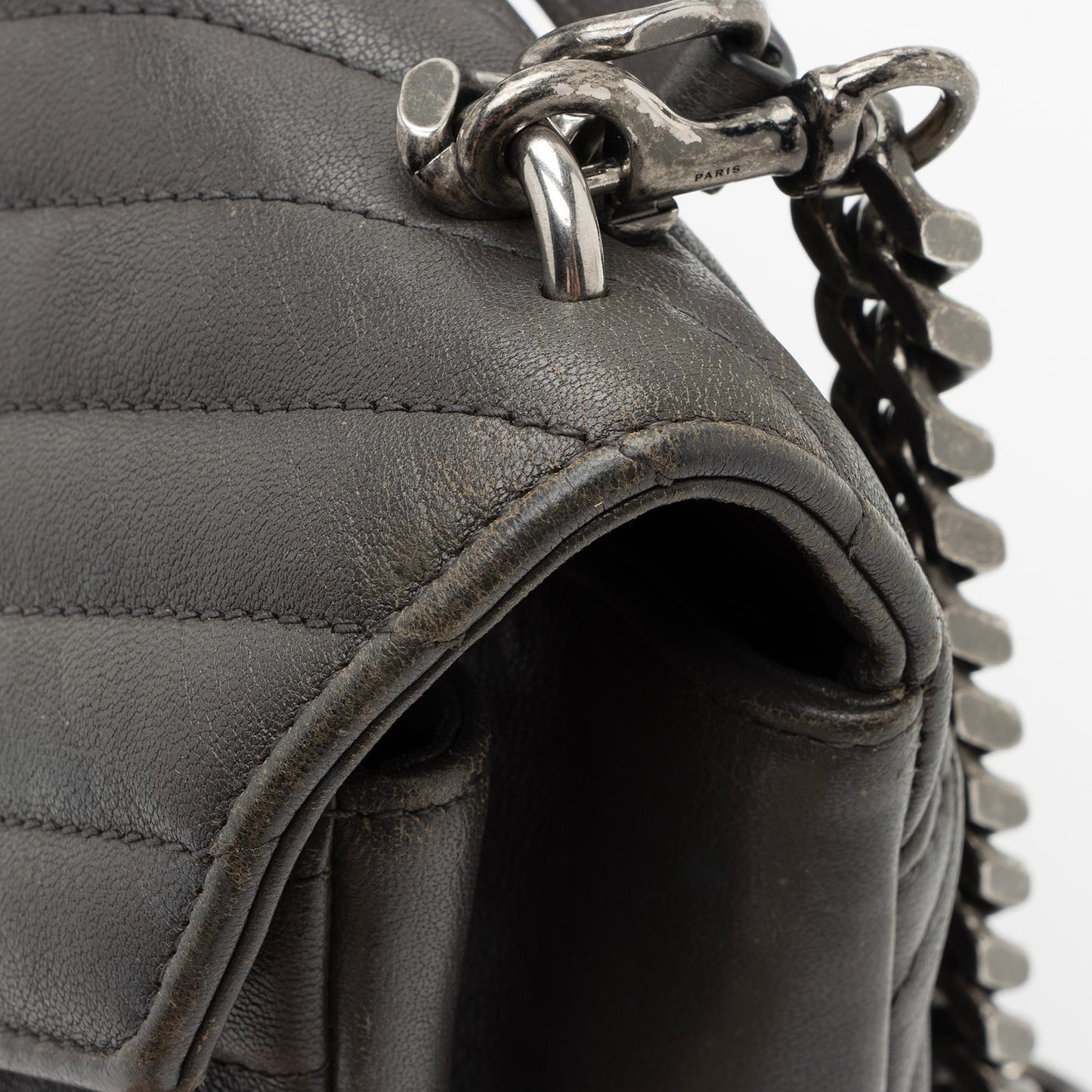 Saint Laurent Matelasse Calfskin Monogram College Medium Shoulder Bag (SHF-VVdWy3)