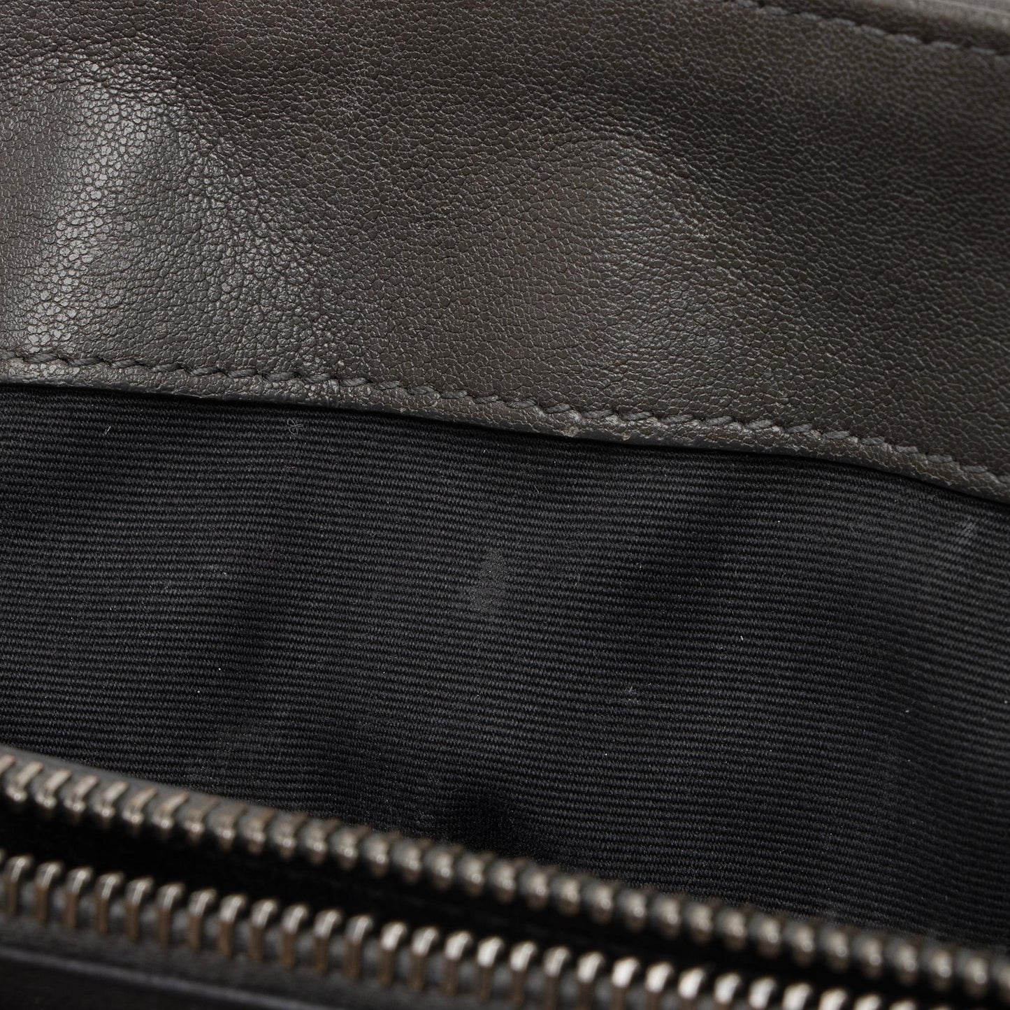 Saint Laurent Matelasse Calfskin Monogram College Medium Shoulder Bag (SHF-VVdWy3)