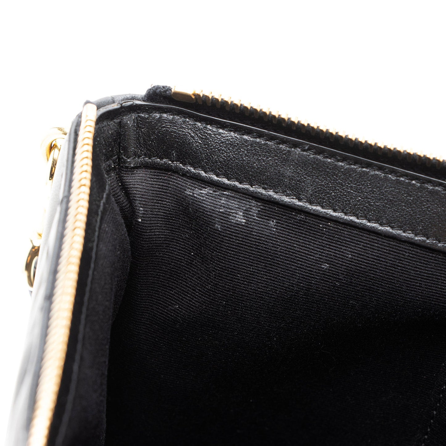 Saint Laurent Matelasse Calfskin Monogram Large Wristlet (SHF-J3F1B7)