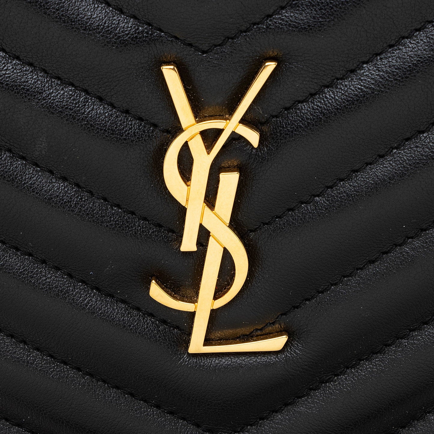 Saint Laurent Matelasse Calfskin Monogram Large Wristlet (SHF-J3F1B7)