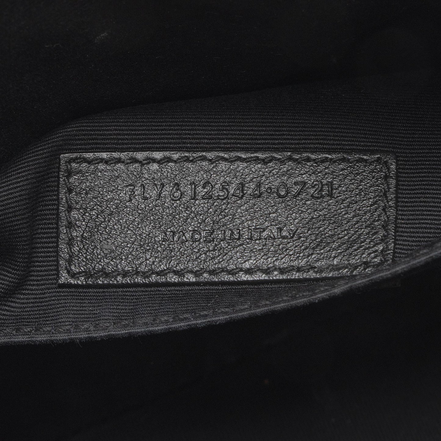 Saint Laurent Matelasse Calfskin Monogram Lou Camera Bag (SHF-aY71qS)
