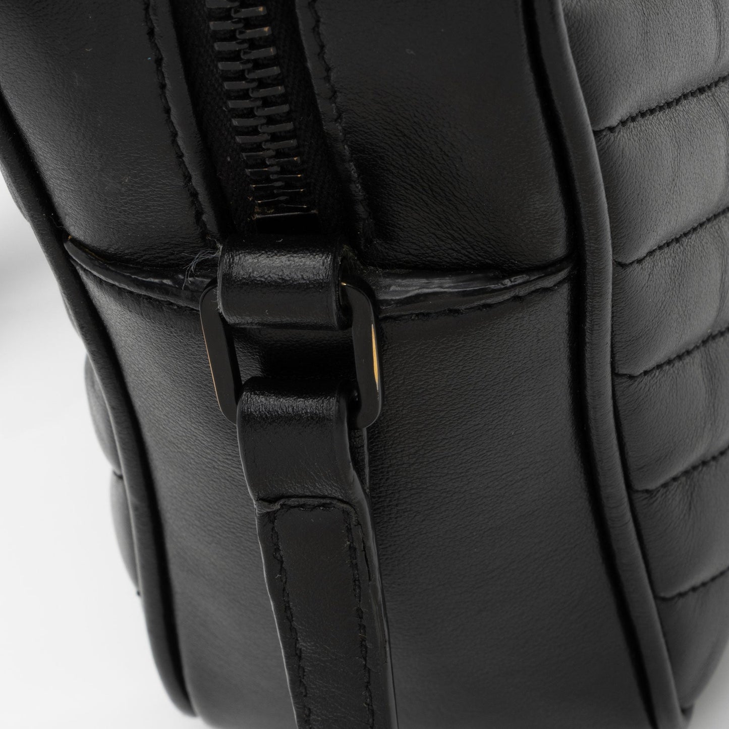 Saint Laurent Matelasse Calfskin Monogram Lou Camera Bag (SHF-maESsA)