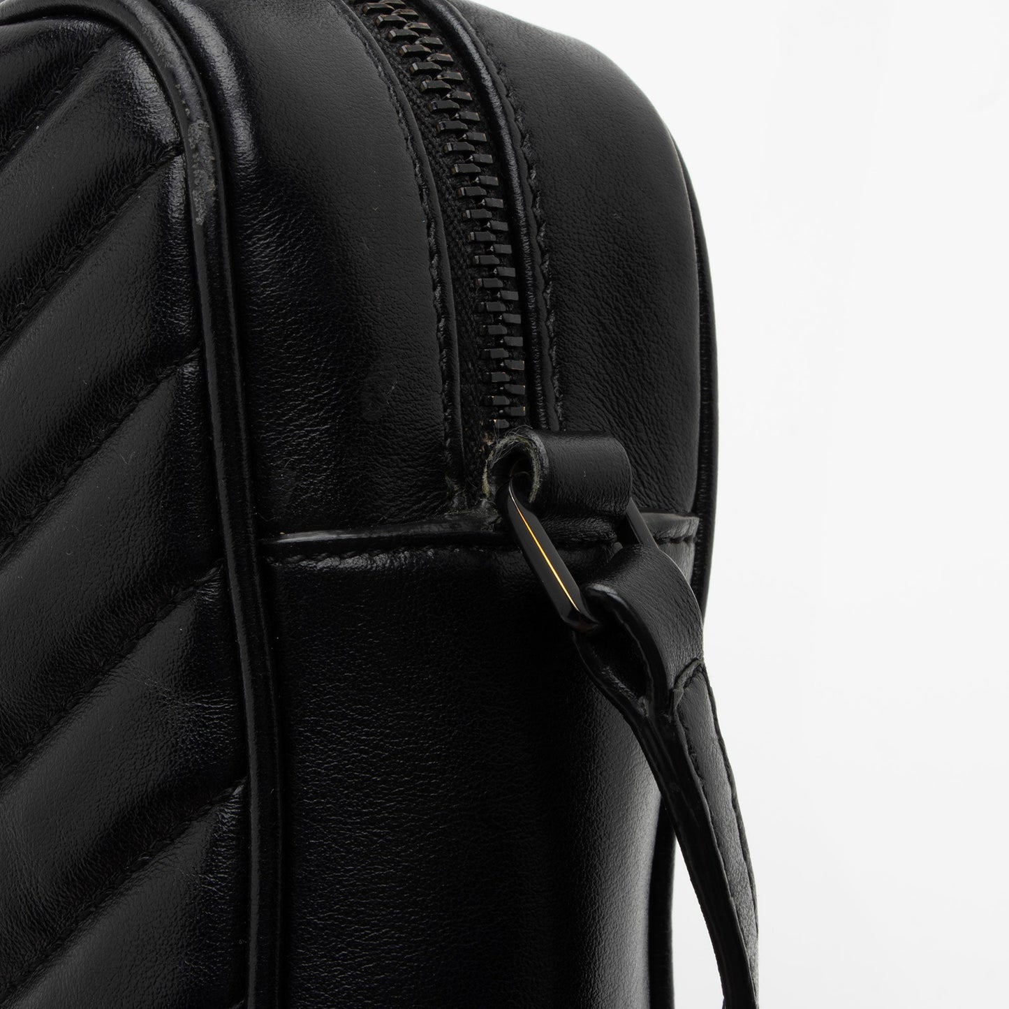 Saint Laurent Matelasse Calfskin Monogram Lou Camera Bag (SHF-maESsA)