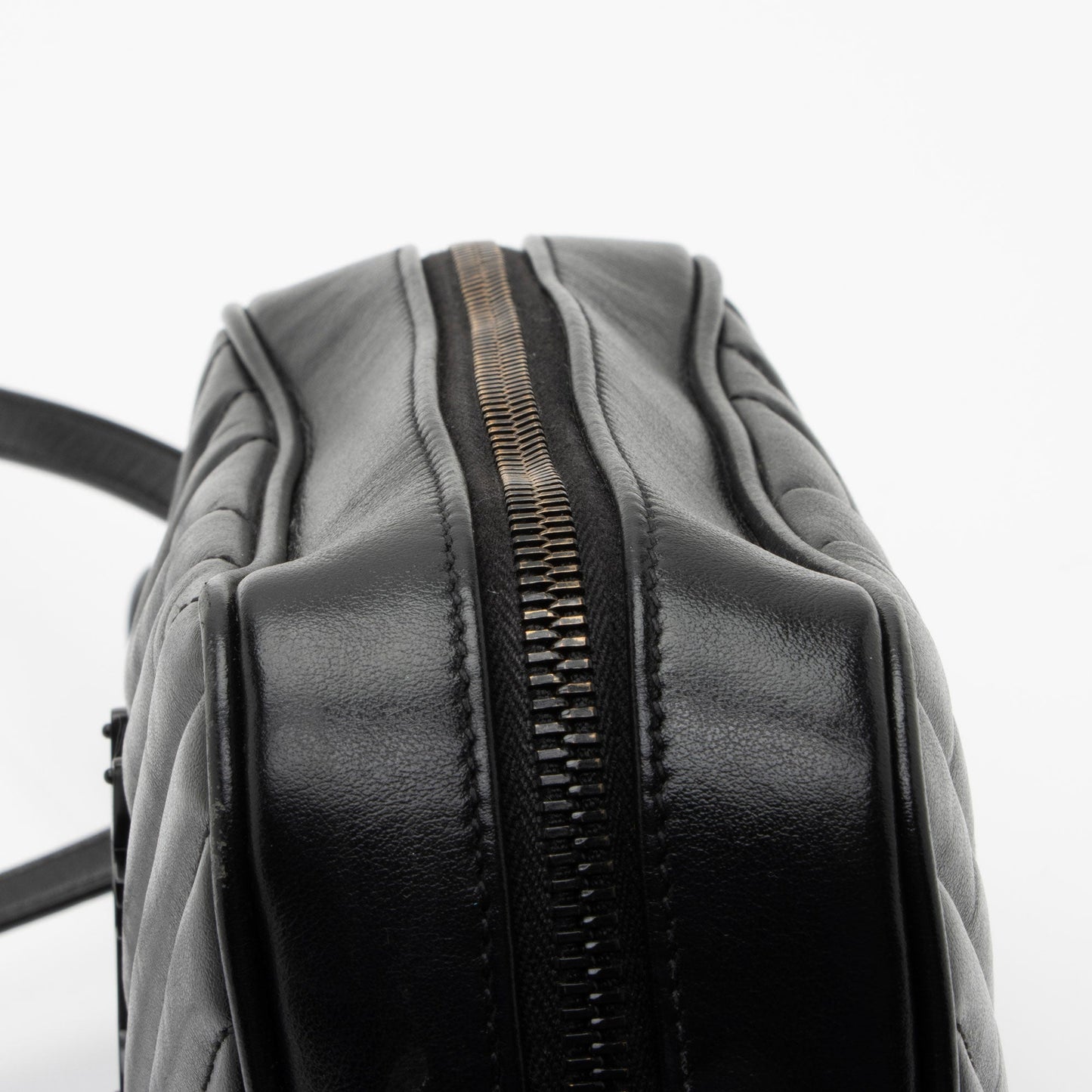 Saint Laurent Matelasse Calfskin Monogram Lou Camera Bag (SHF-maESsA)