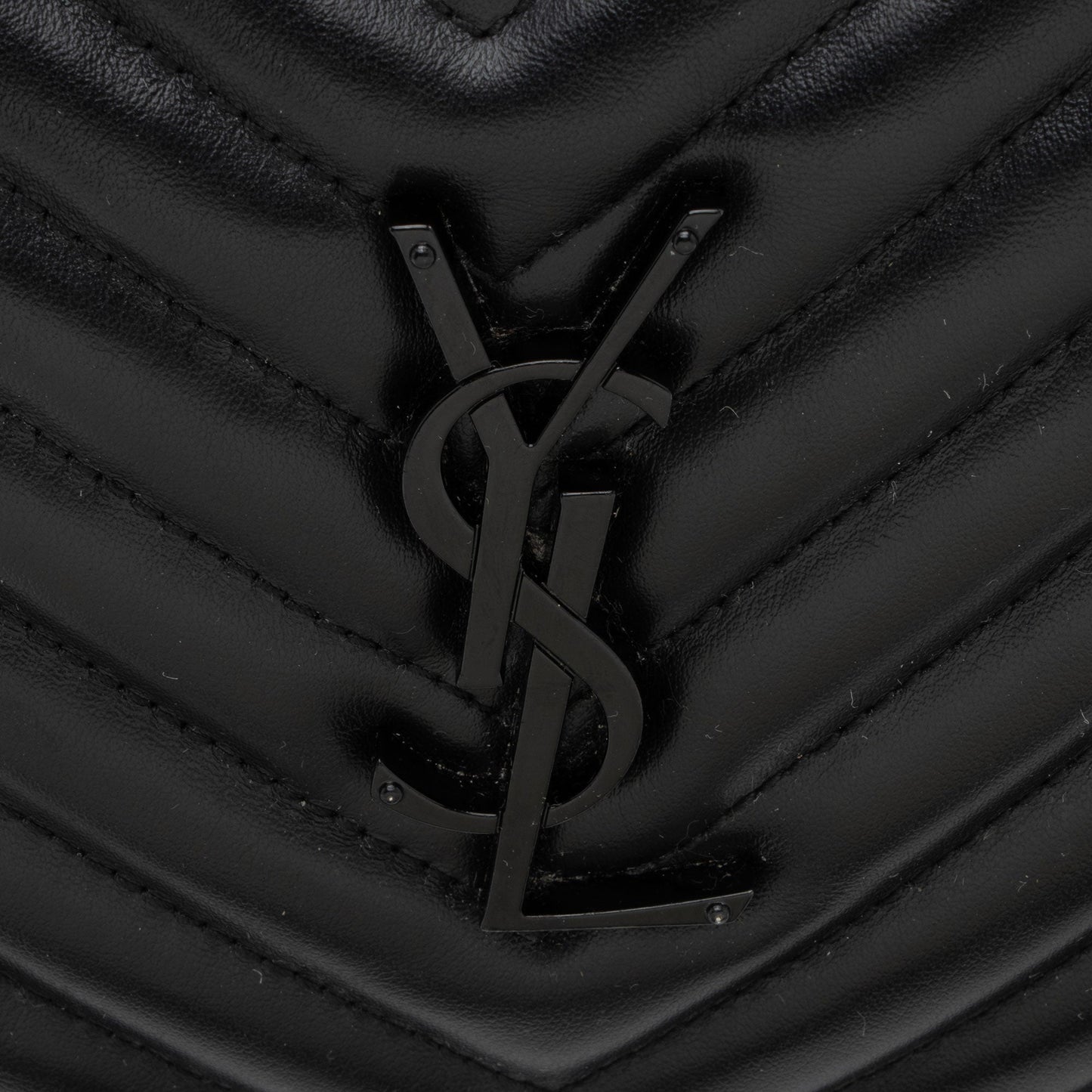 Saint Laurent Matelasse Calfskin Monogram Lou Camera Bag (SHF-pLUzLE)