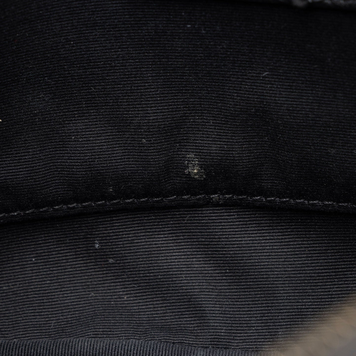 Saint Laurent Matelasse Calfskin Monogram Lou Camera Bag (SHF-pLUzLE)