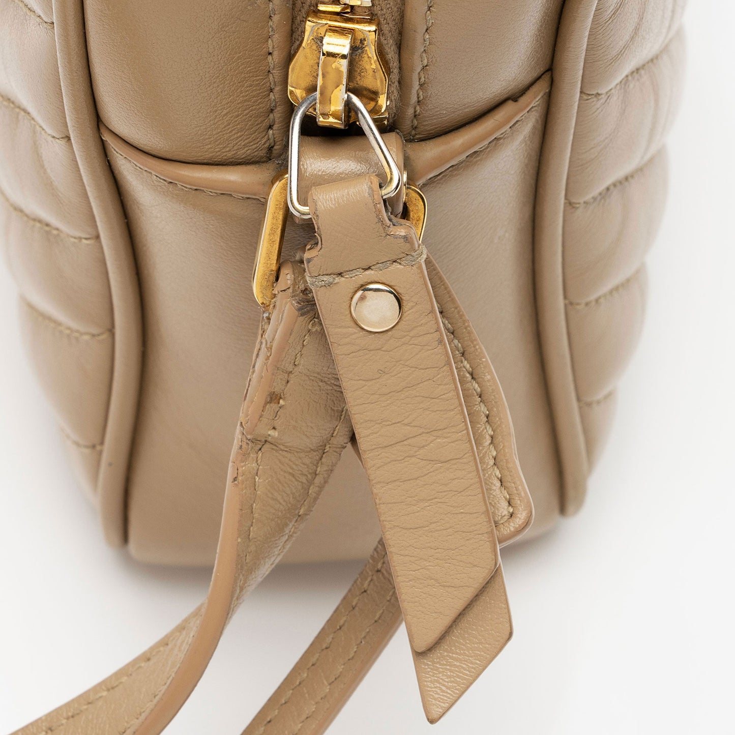 Saint Laurent Matelasse Calfskin Monogram Lou Camera Bag (SHF-5REUgE)