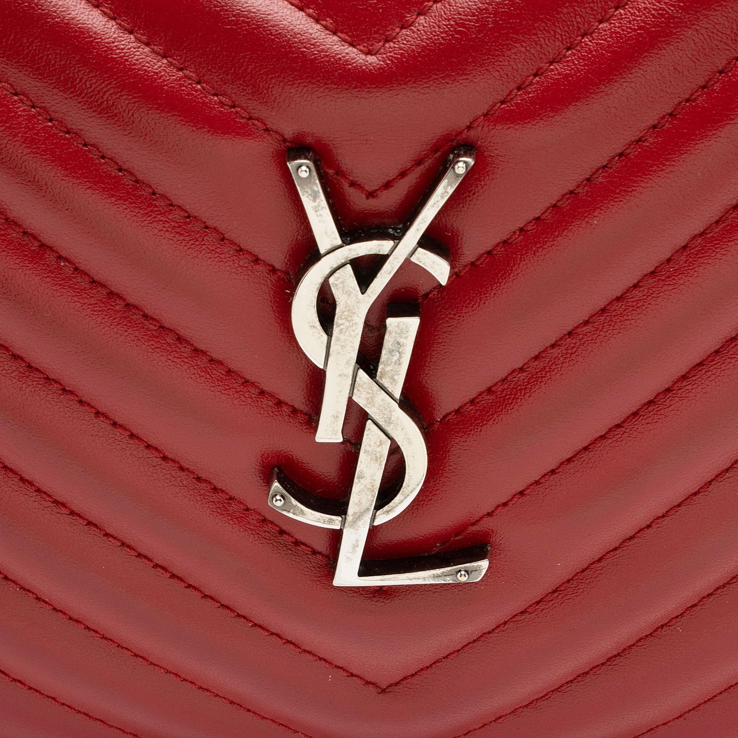 Saint Laurent Matelasse Calfskin Monogram Lou Camera Bag (SHF-G4BzPO)