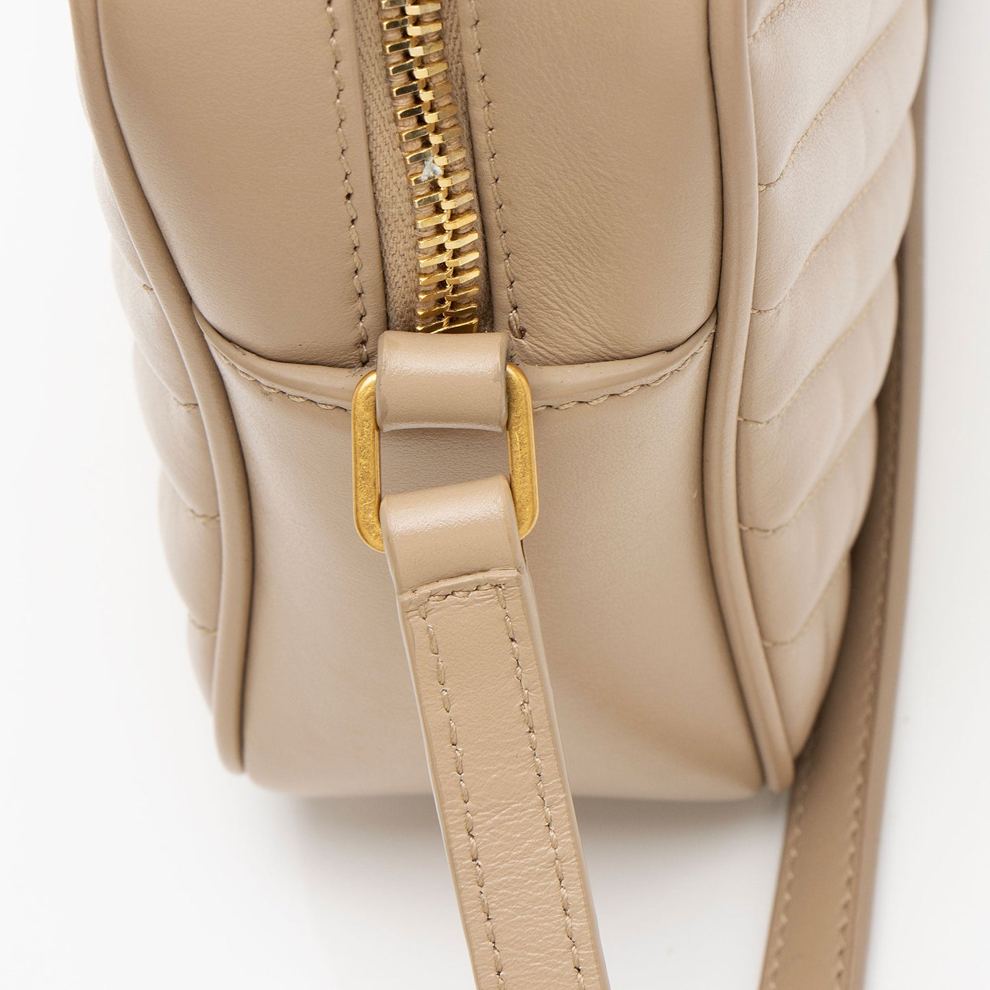 Saint Laurent Matelasse Calfskin Monogram Lou Camera Bag (SHF-0p6Ezh)