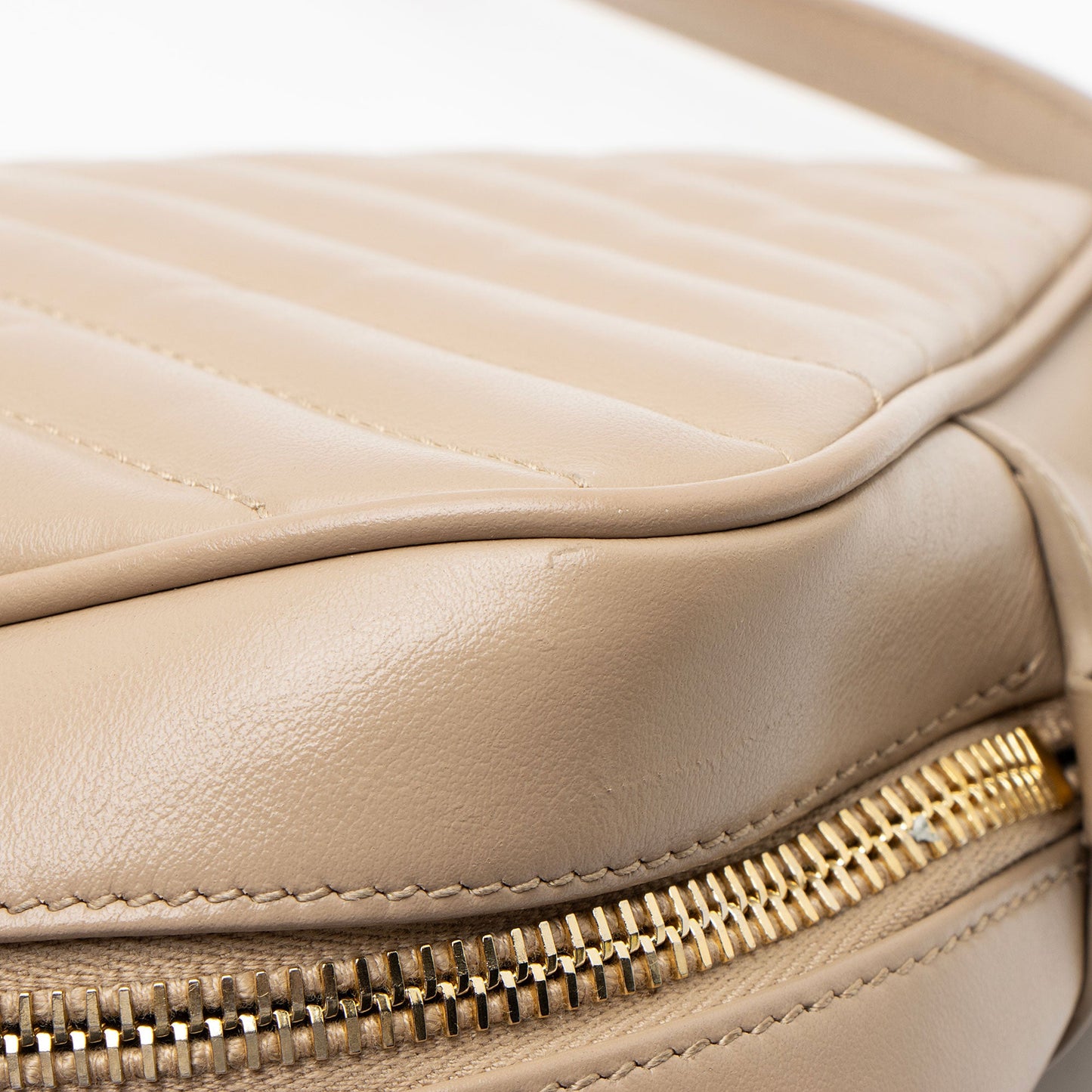 Saint Laurent Matelasse Calfskin Monogram Lou Camera Bag (SHF-0p6Ezh)