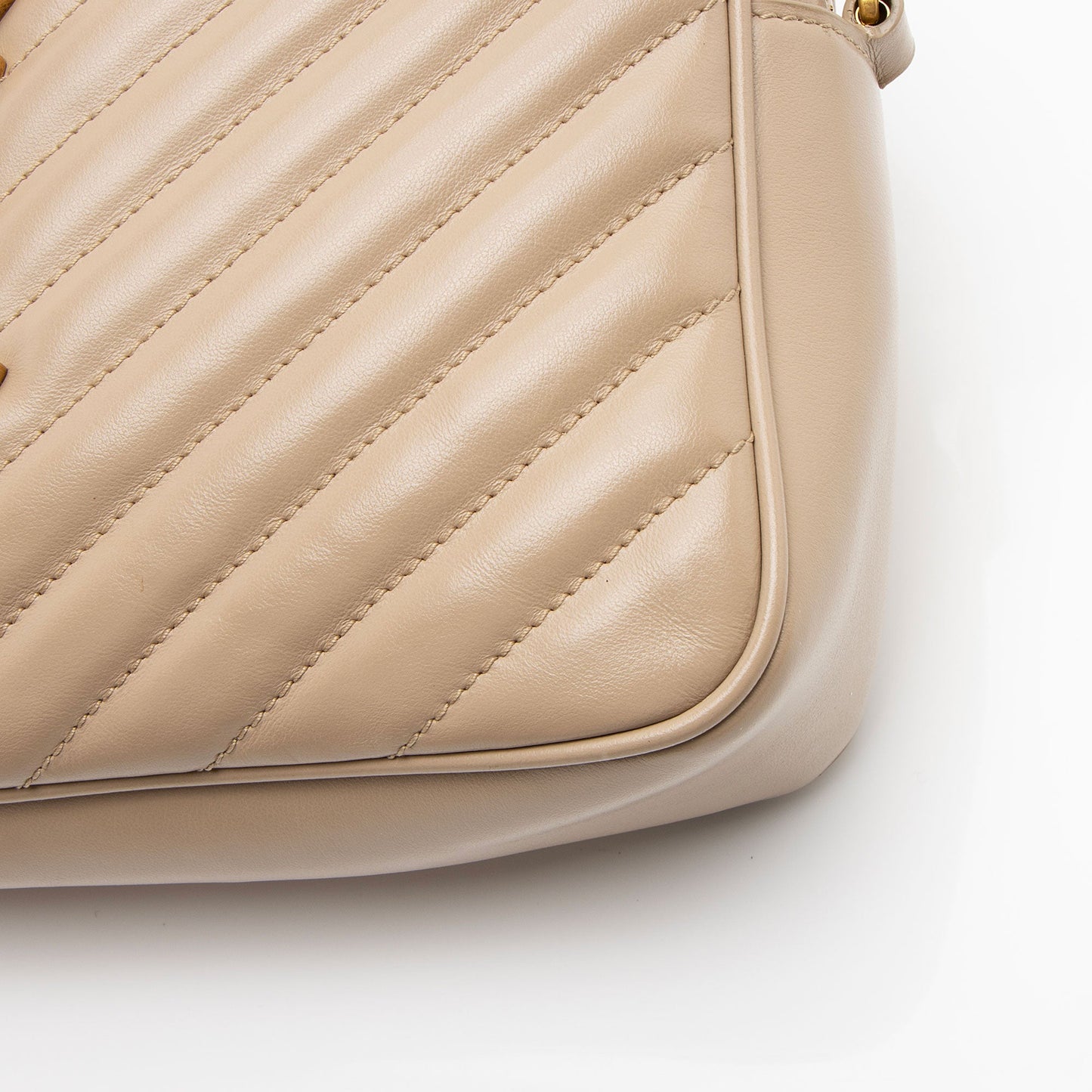 Saint Laurent Matelasse Calfskin Monogram Lou Camera Bag (SHF-0p6Ezh)