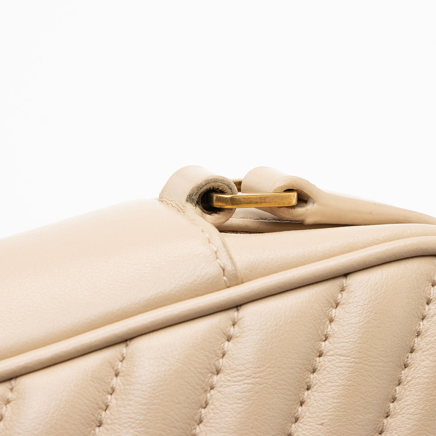Saint Laurent Matelasse Calfskin Monogram Lou Camera Bag (SHF-IyIKNC)
