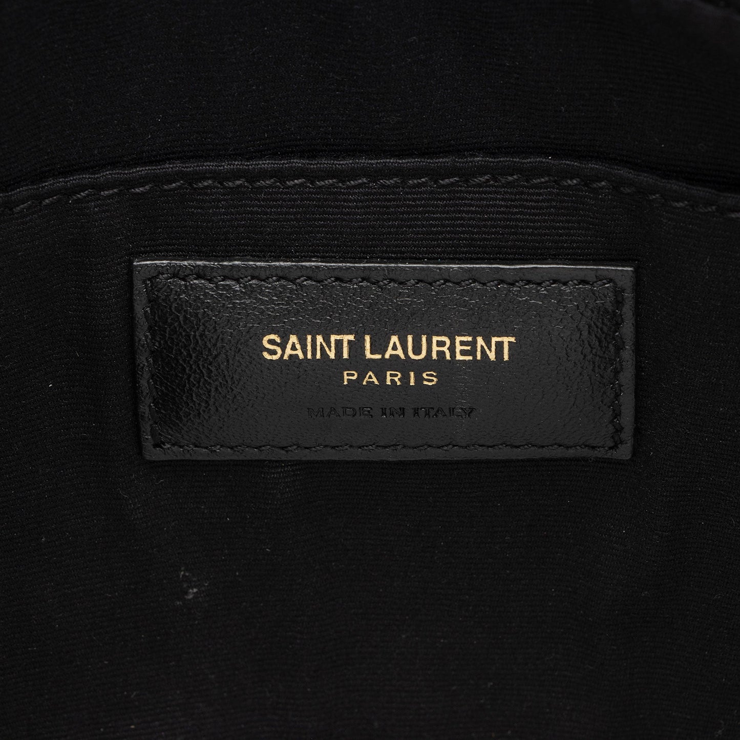 Saint Laurent Matelasse Calfskin Monogram Lou Camera Bag (SHF-IyIKNC)