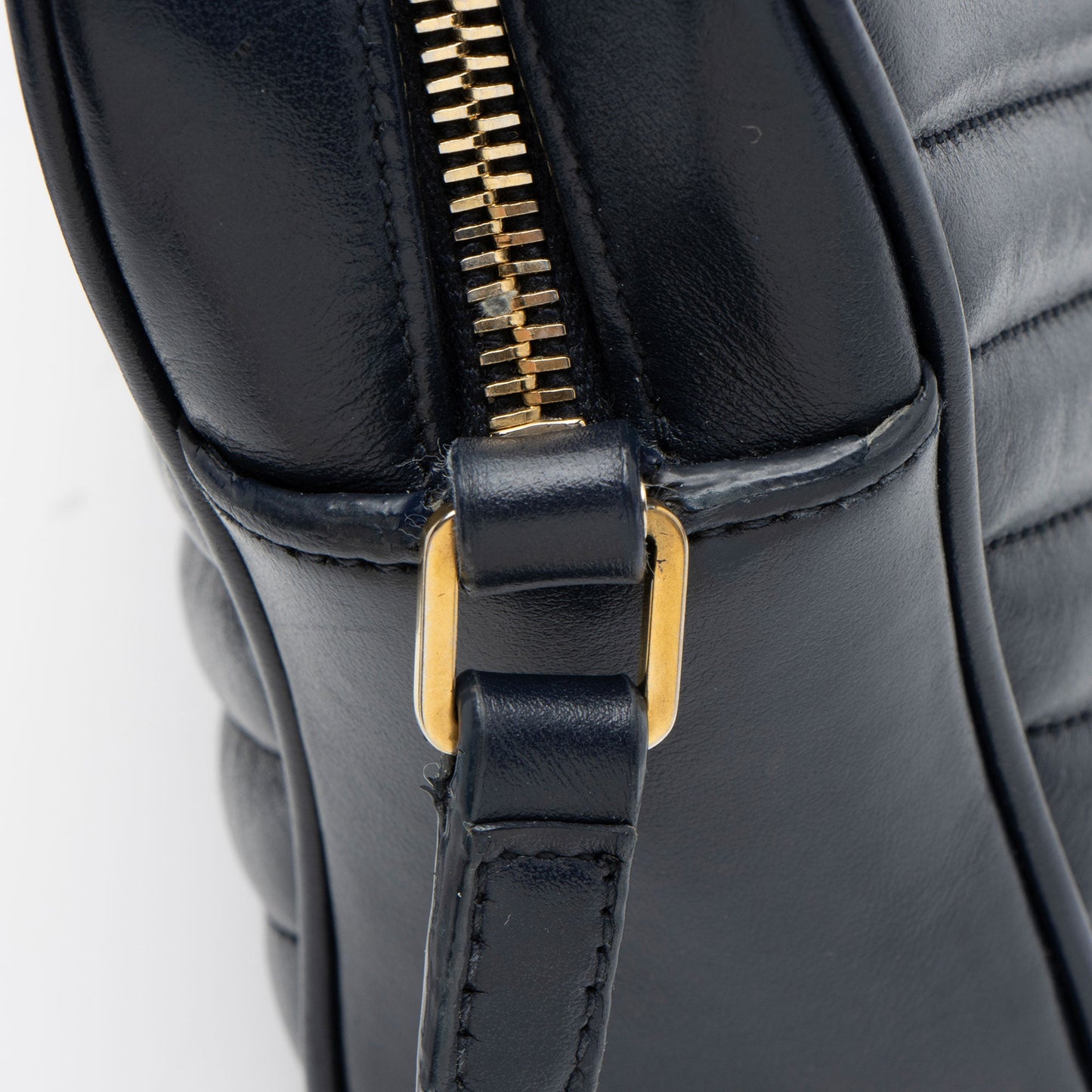 Saint Laurent Matelasse Calfskin Monogram Lou Camera Bag (SHF-JZyzw6)