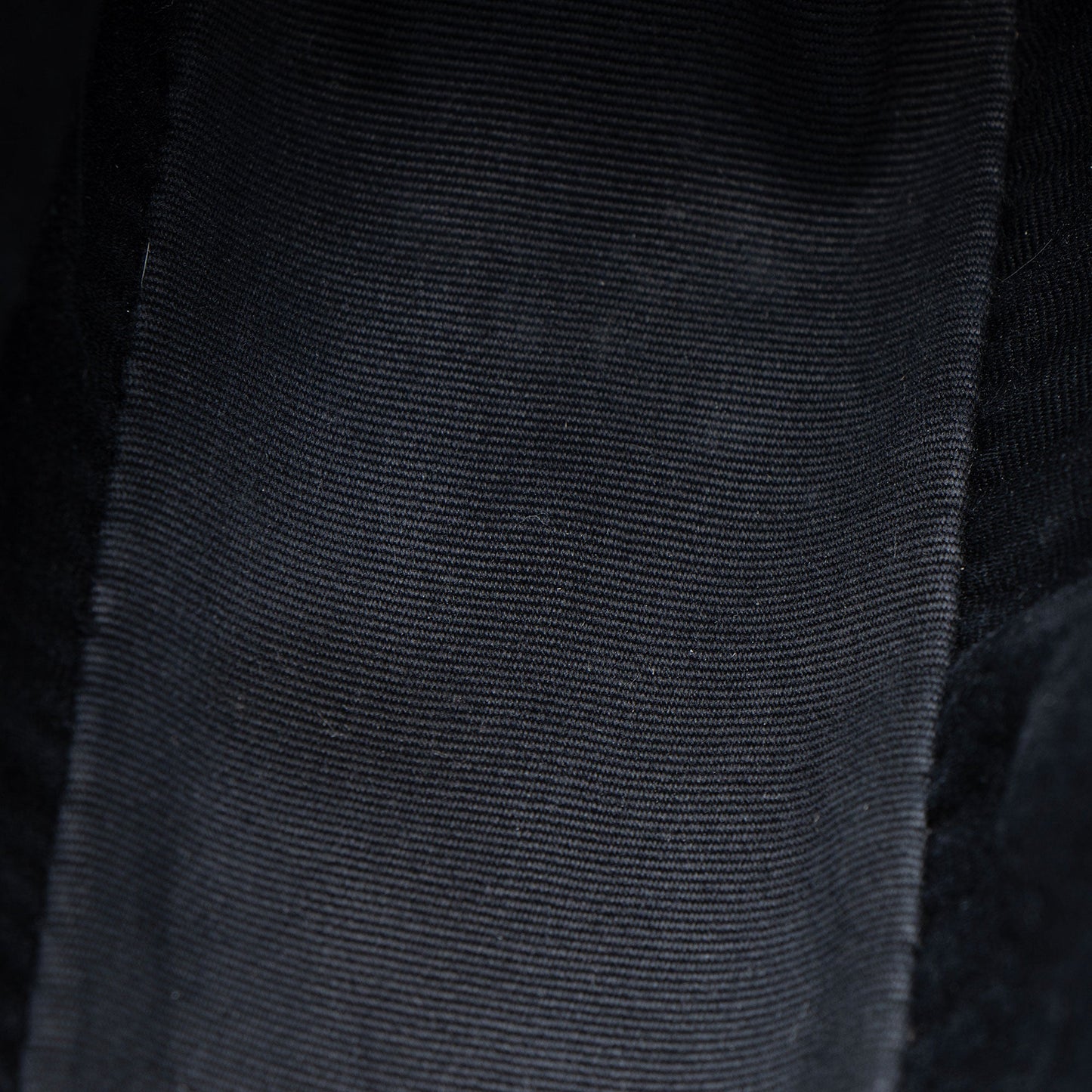 Saint Laurent Matelasse Calfskin Monogram Lou Camera Bag (SHF-JZyzw6)