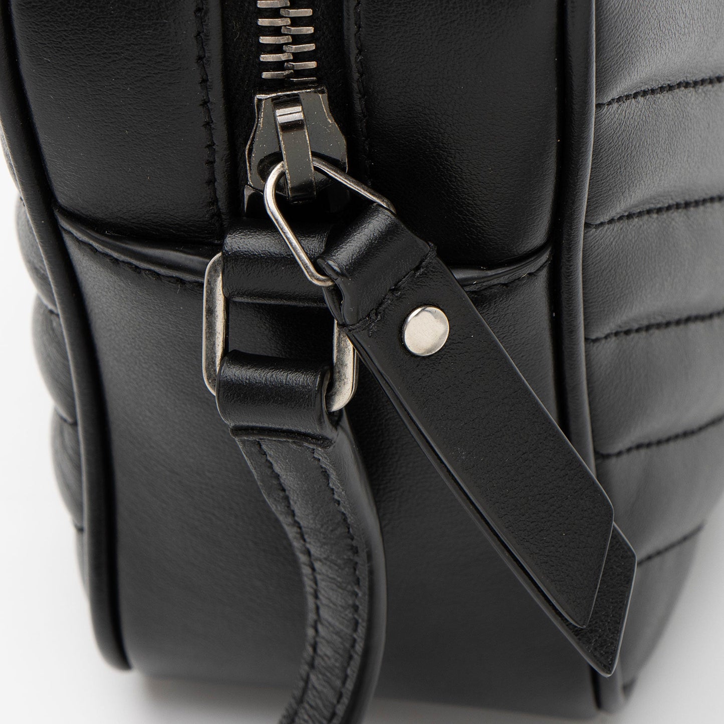 Saint Laurent Matelasse Calfskin Monogram Lou Camera Bag (SHF-rTeesm)