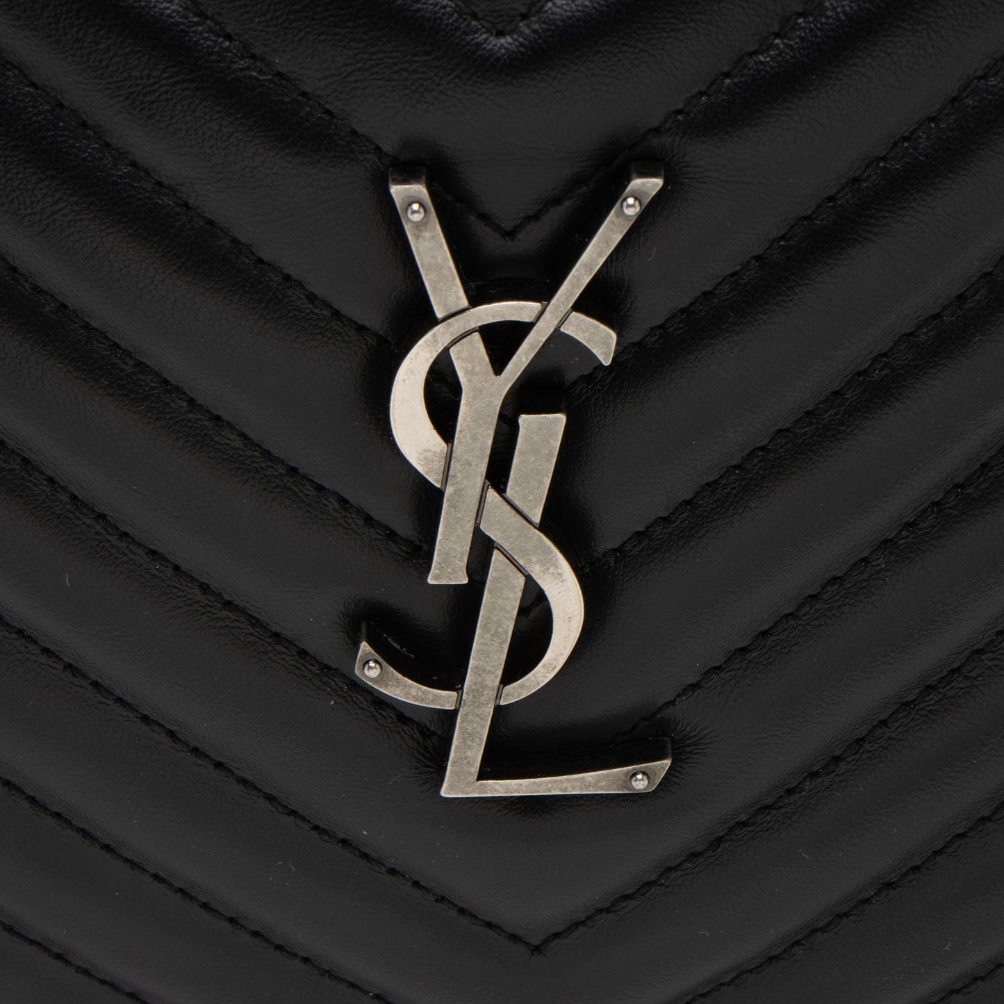 Saint Laurent Matelasse Calfskin Monogram Lou Camera Bag (SHF-rTeesm)