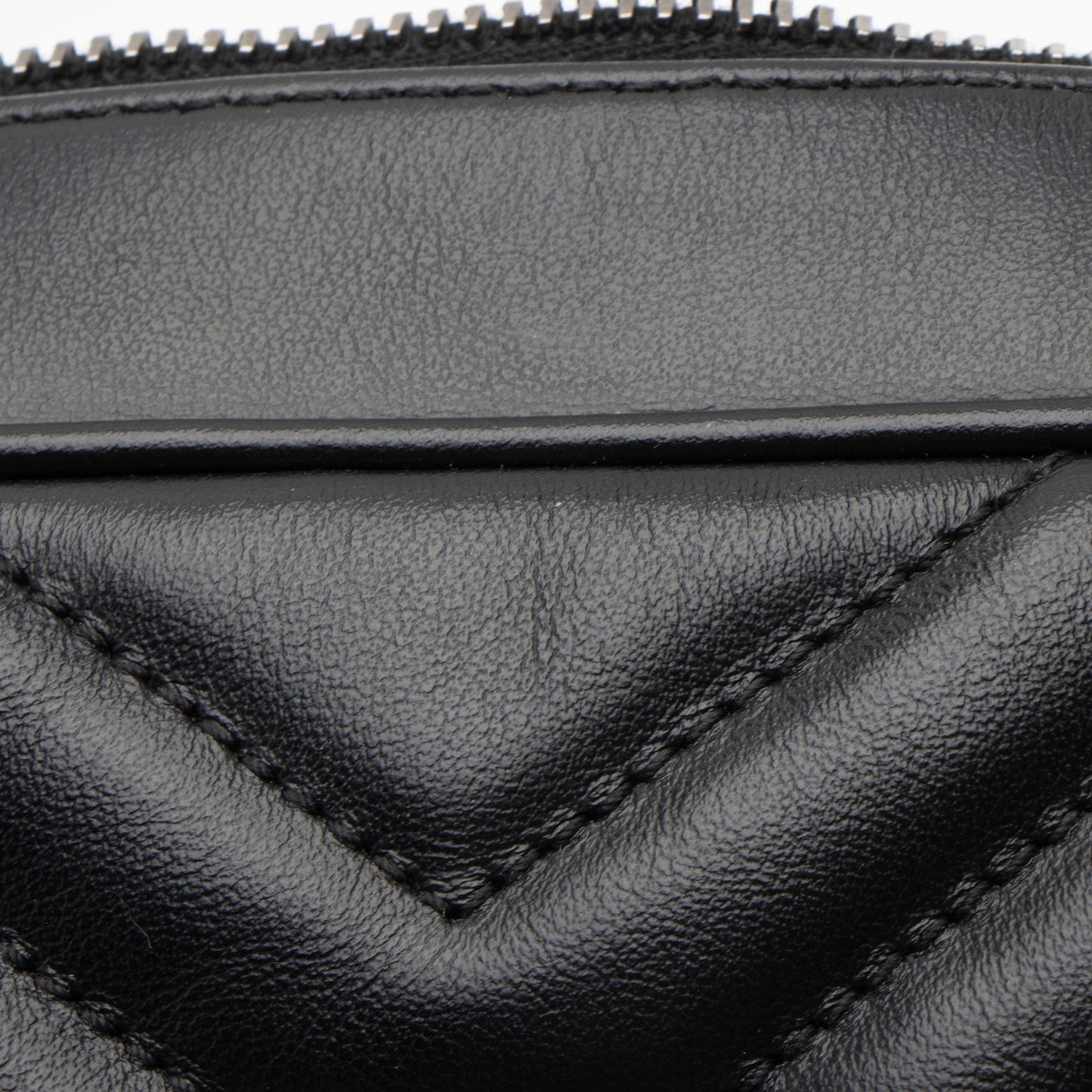 Saint Laurent Matelasse Calfskin Monogram Lou Camera Bag (SHF-rTeesm)