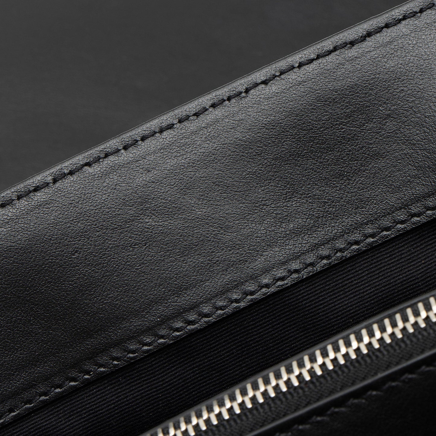 Saint Laurent Matelasse Calfskin Monogram LouLou Chain Large Shoulder Bag (SHF-F87Oll)