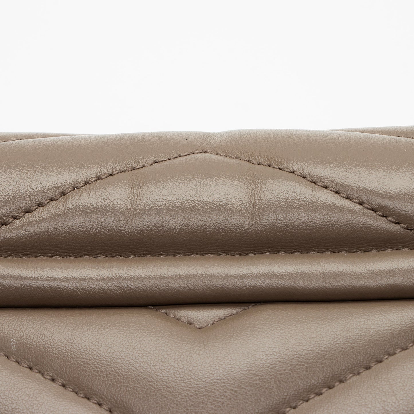 Saint Laurent Matelasse Calfskin Monogram LouLou Chain Medium Shoulder Bag (SHF-Vsg968)