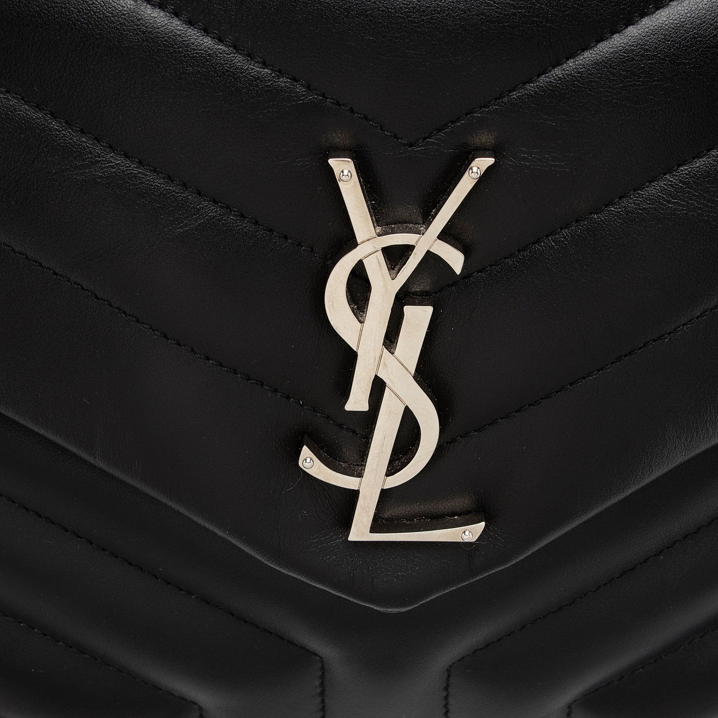Saint Laurent Matelasse Calfskin Monogram LouLou Chain Medium Shoulder Bag (SHF-3CcYFQ)