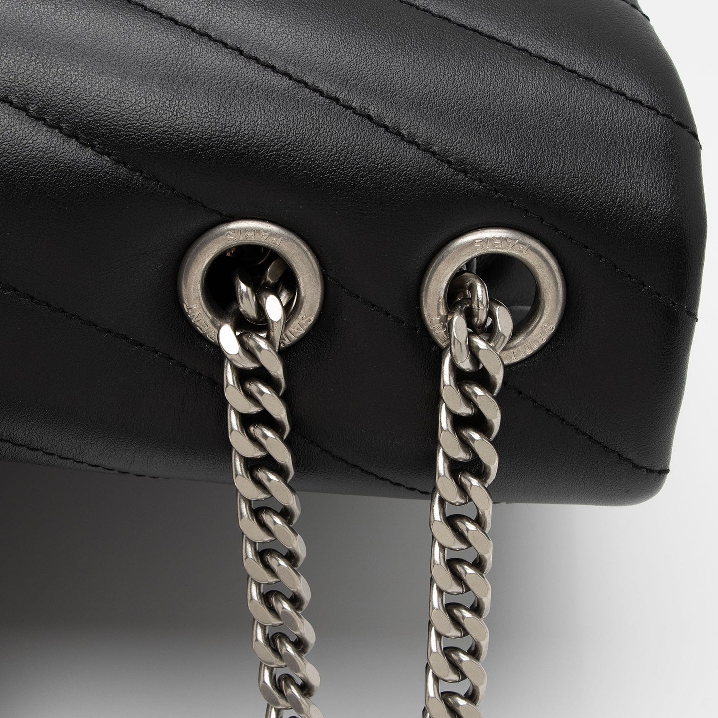 Saint Laurent Matelasse Calfskin Monogram LouLou Chain Medium Shoulder Bag (SHF-3CcYFQ)