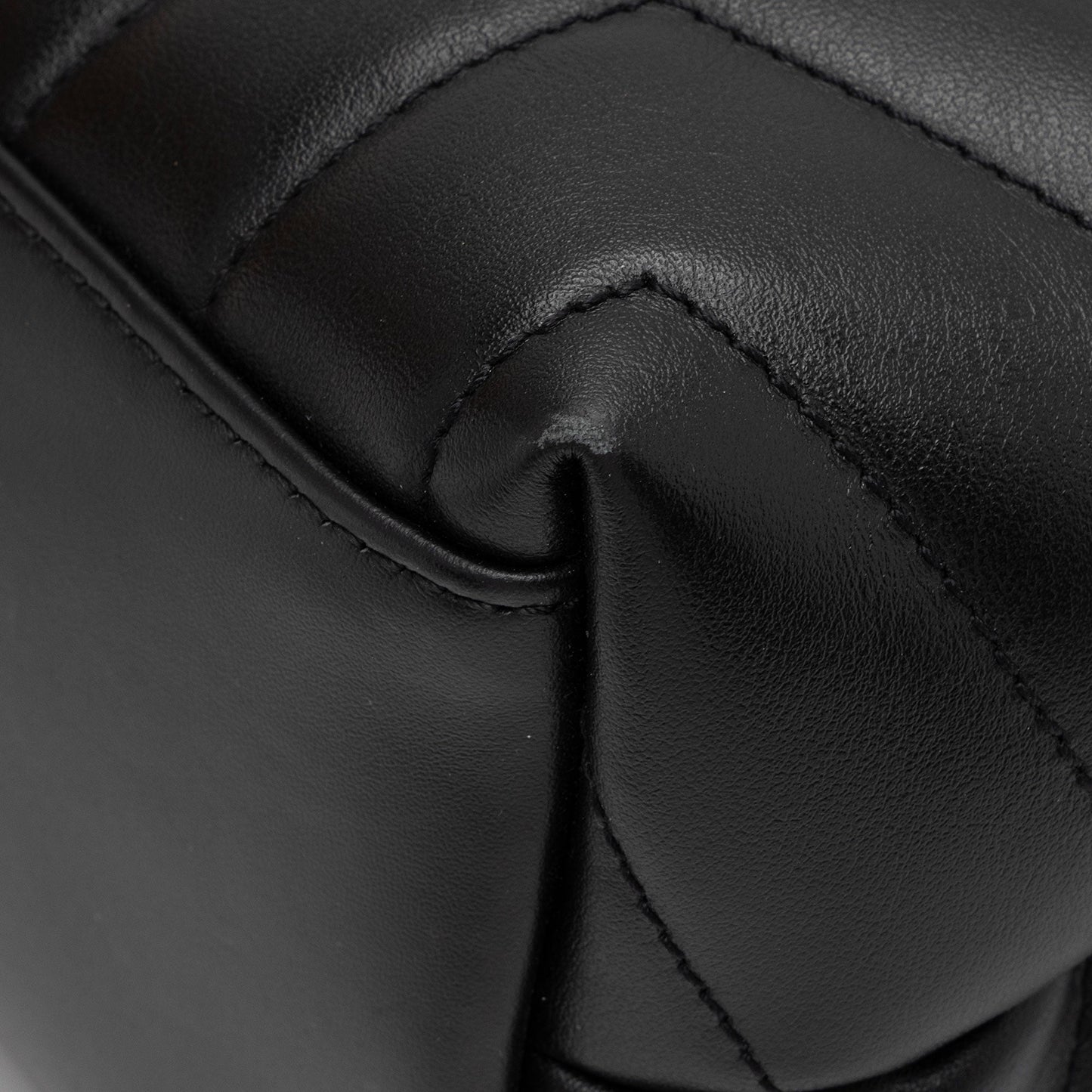 Saint Laurent Matelasse Calfskin Monogram LouLou Chain Medium Shoulder Bag (SHF-3CcYFQ)