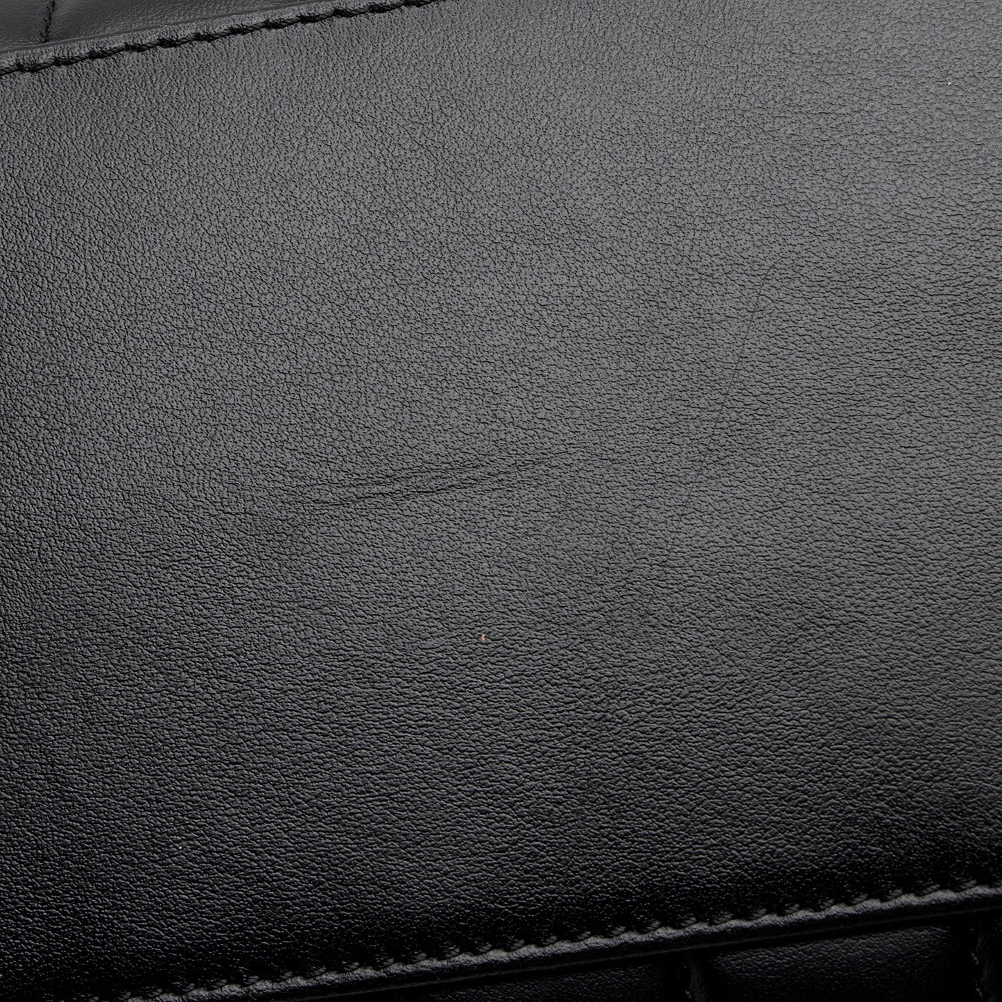 Saint Laurent Matelasse Calfskin Monogram LouLou Chain Medium Shoulder Bag (SHF-nVNU3H)