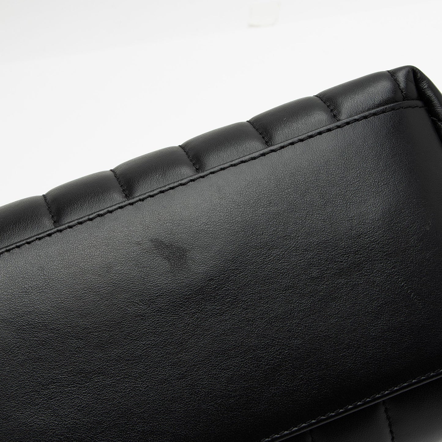 Saint Laurent Matelasse Calfskin Monogram LouLou Chain Medium Shoulder Bag (SHF-pHhqQ4)