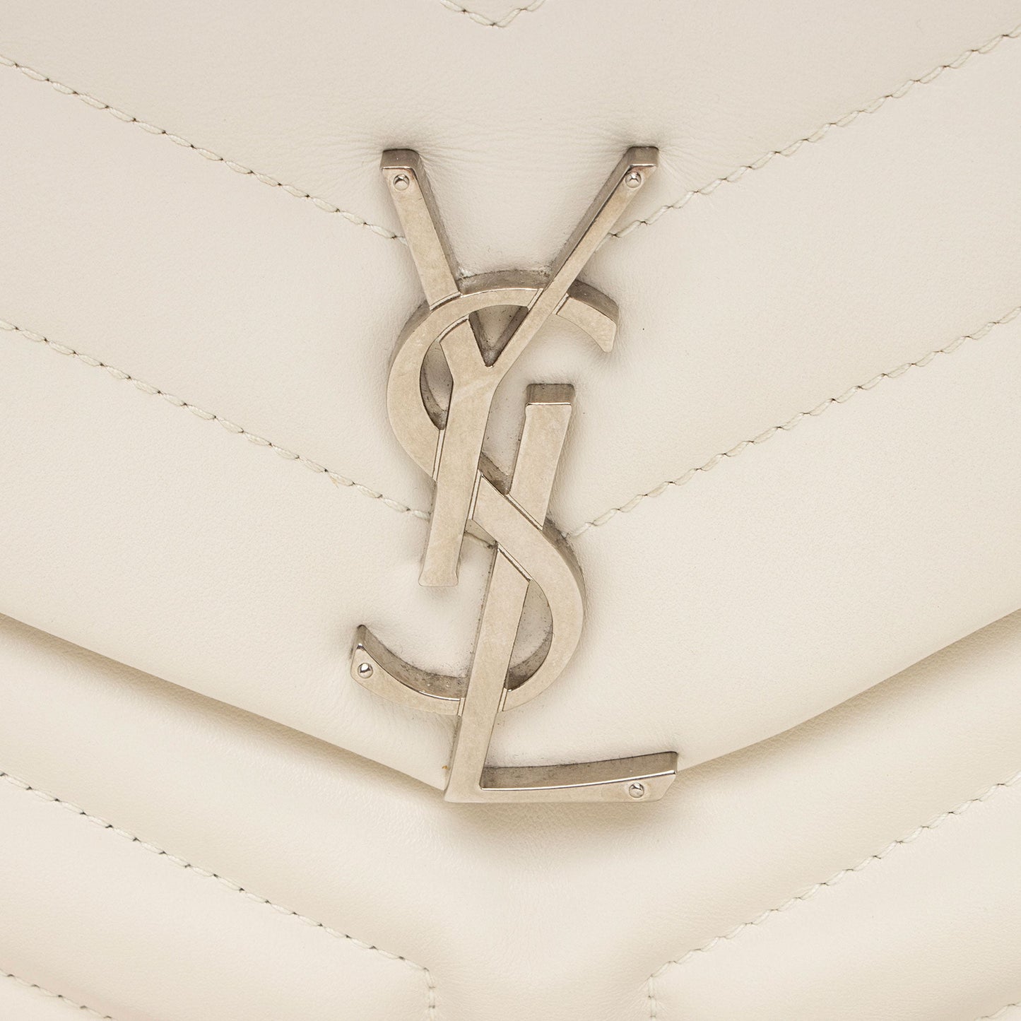 Saint Laurent Matelasse Calfskin Monogram LouLou Chain Medium Shoulder Bag (SHF-p5hSxF)