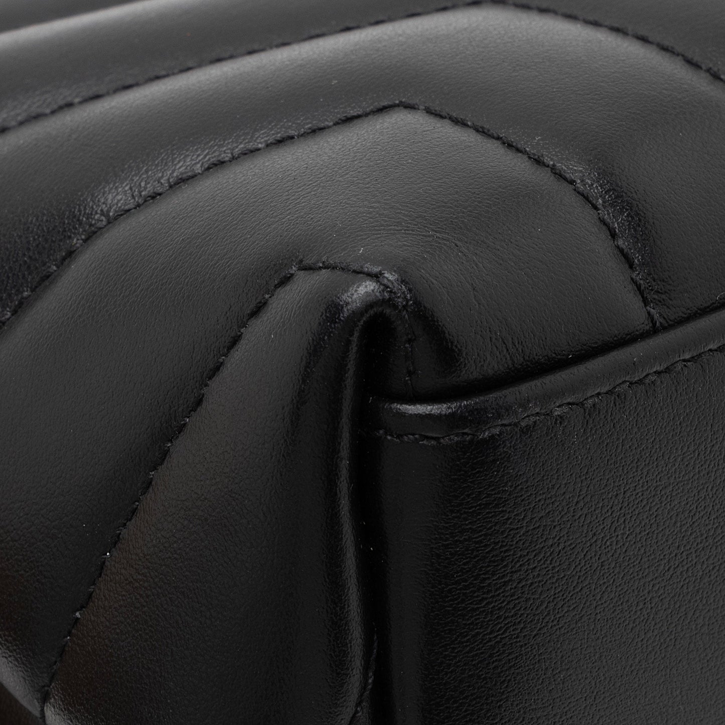 Saint Laurent Matelasse Calfskin Monogram LouLou Chain Small Crossbody Bag (SHF-8sE3HH)