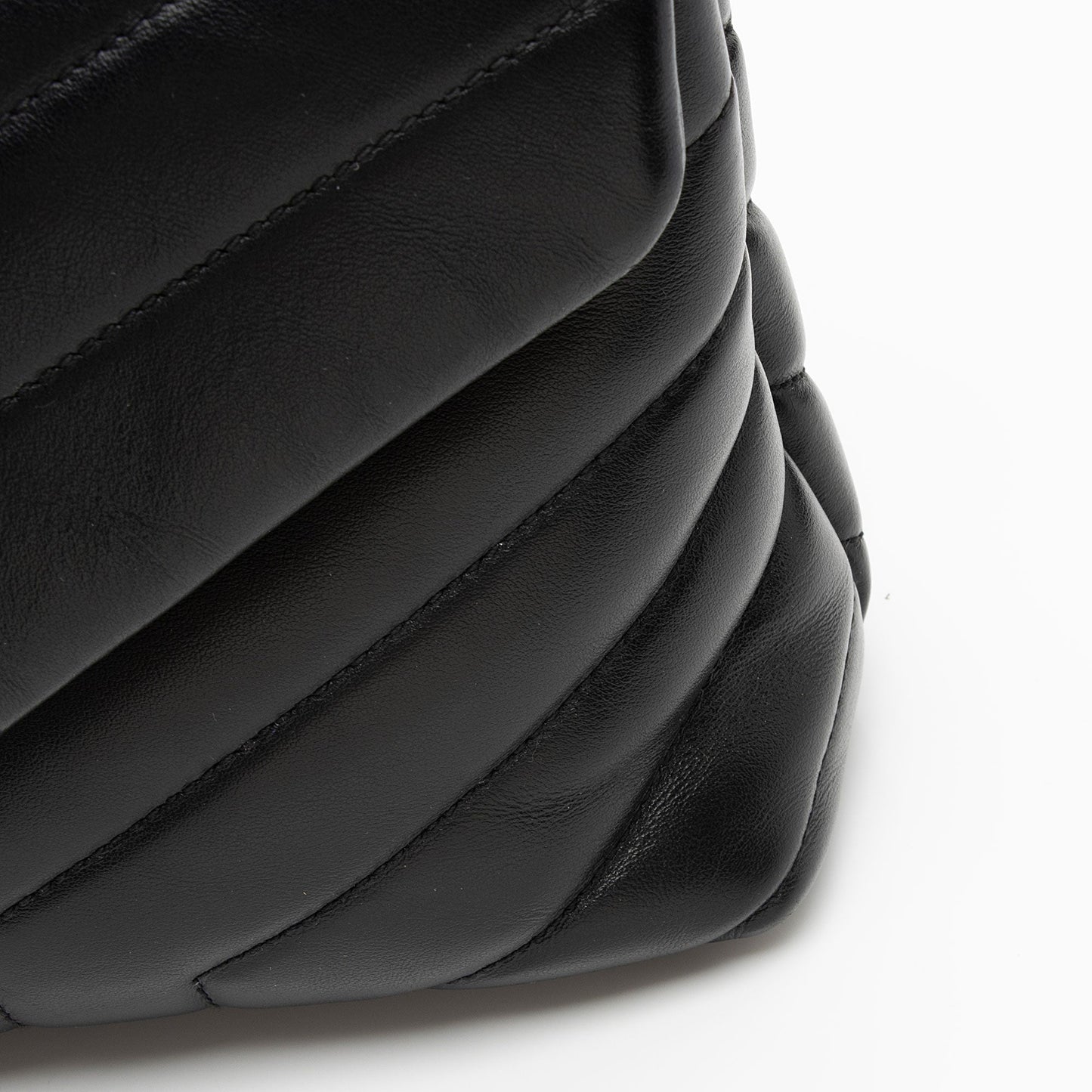 Saint Laurent Matelasse Calfskin Monogram LouLou Chain Small Crossbody Bag (SHF-XeDlWE)