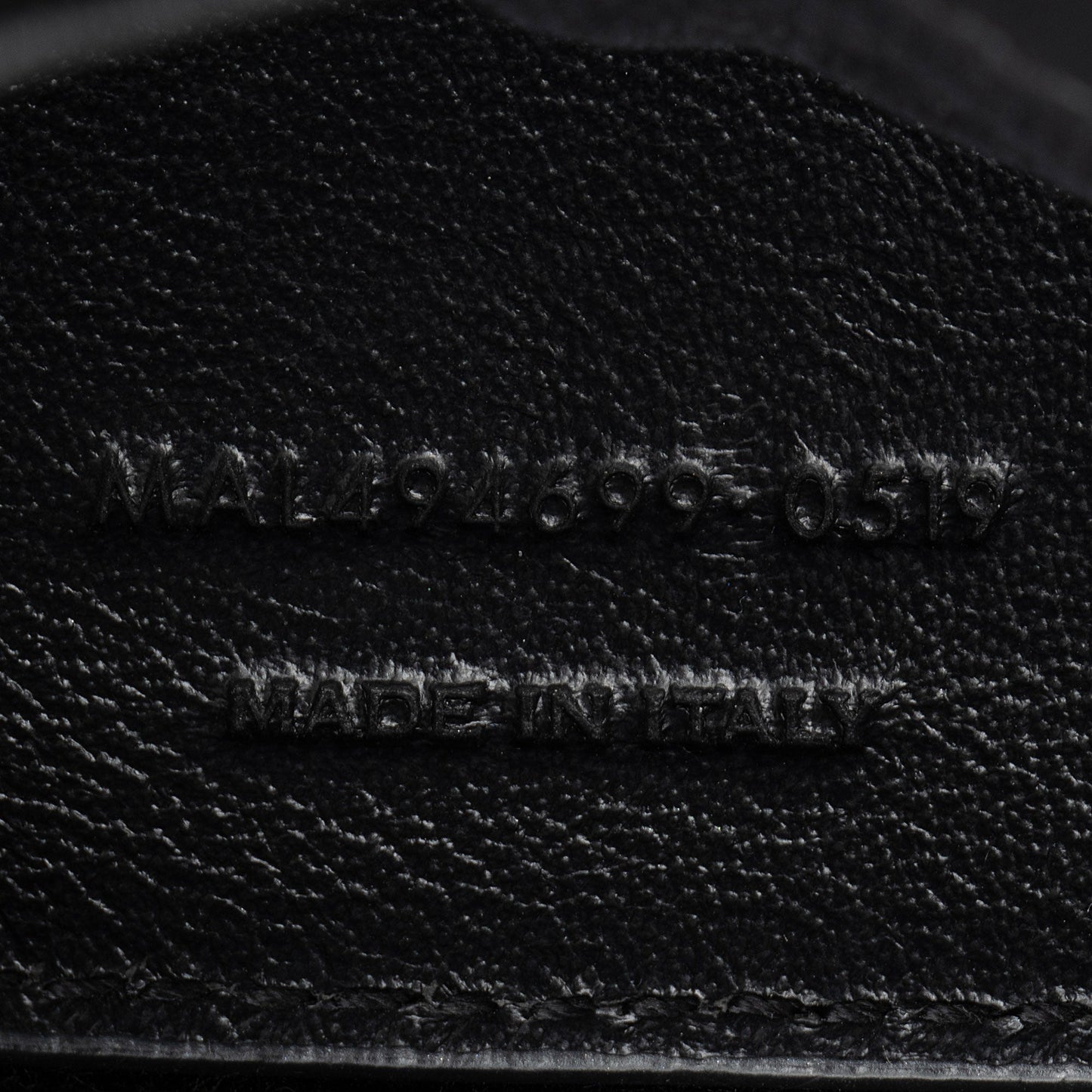 Saint Laurent Matelasse Calfskin Monogram LouLou Chain Small Crossbody (SHF-Q3tPOo)