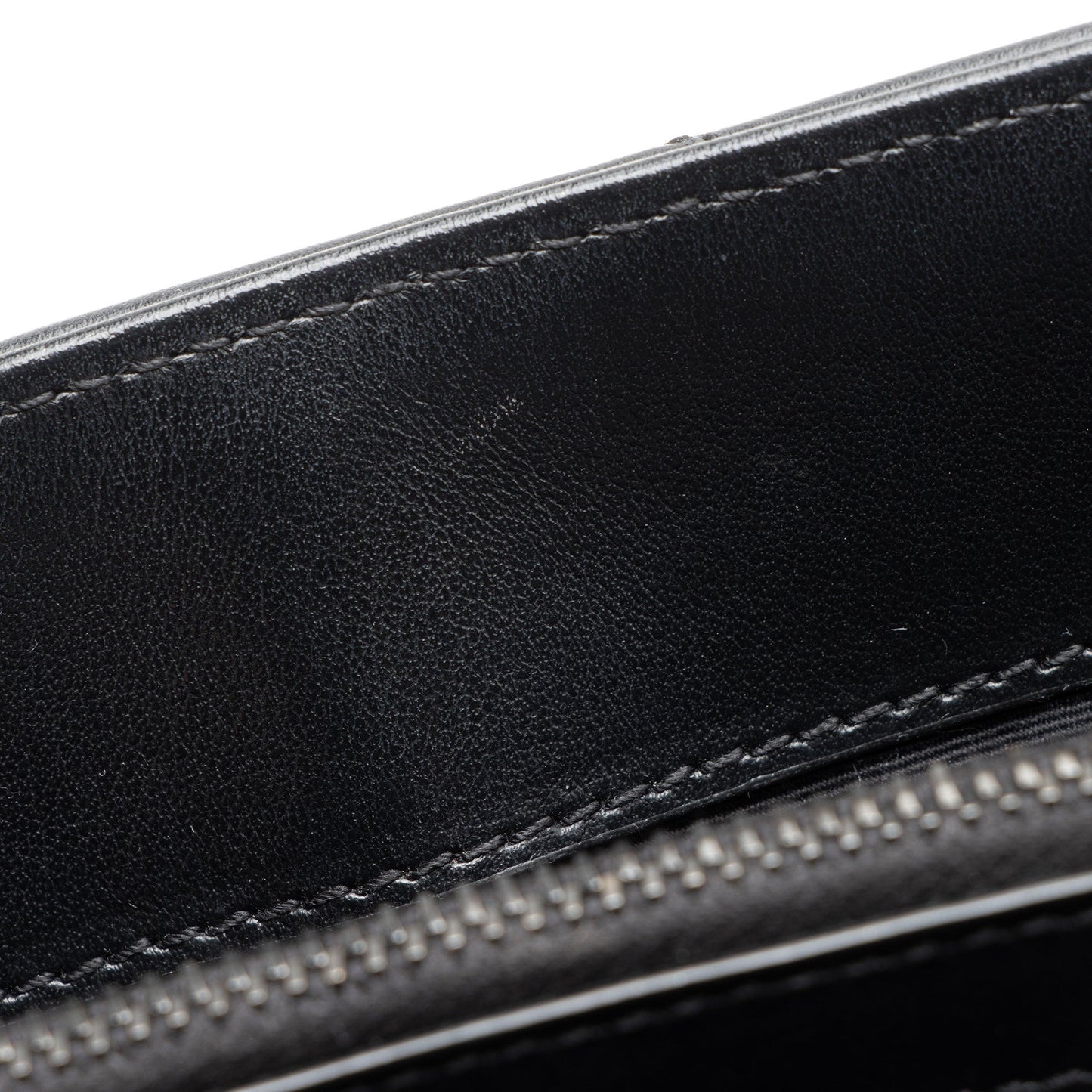 Saint Laurent Matelasse Calfskin Monogram LouLou Chain Small Crossbody (SHF-Q3tPOo)