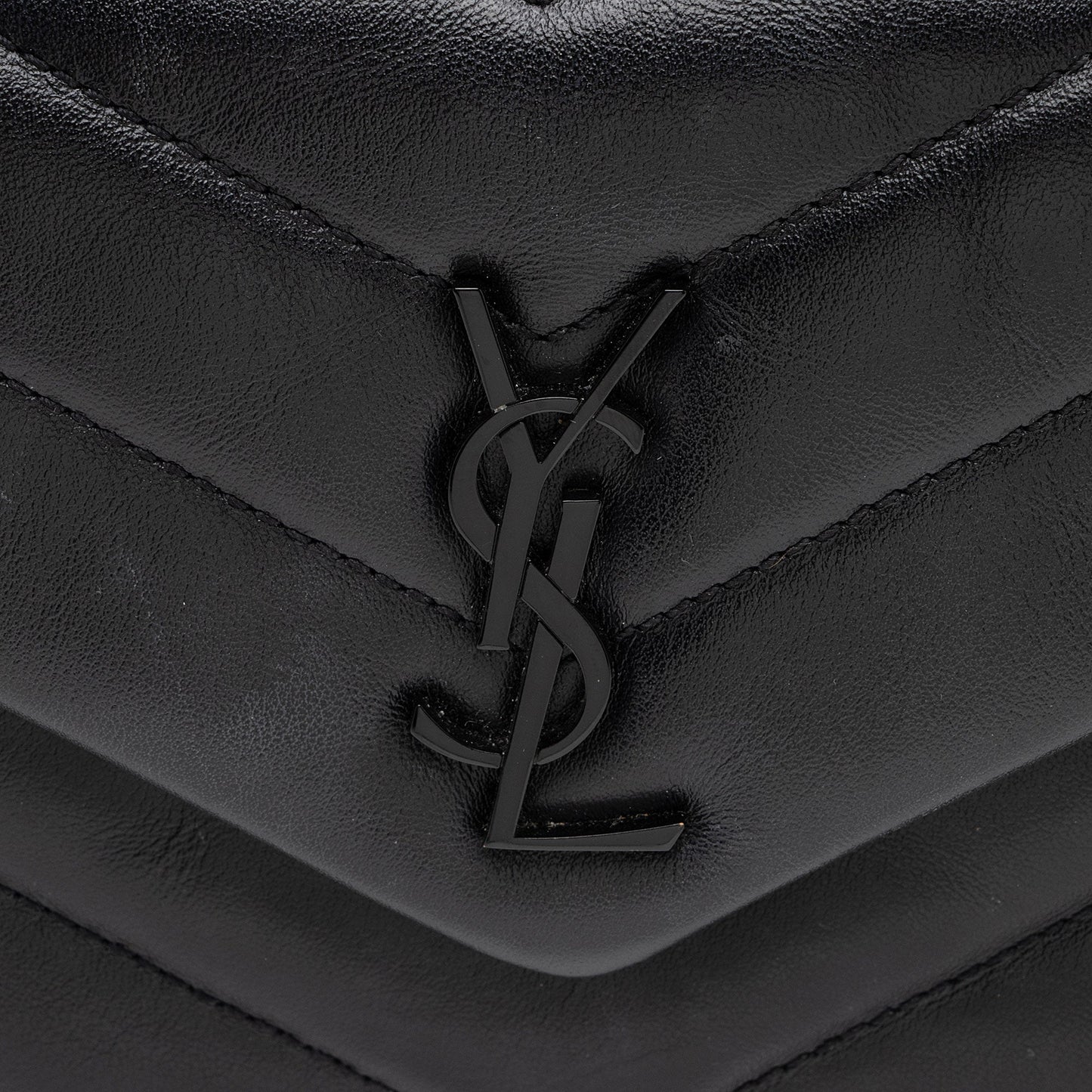 Saint Laurent Matelasse Calfskin Monogram LouLou Toy Crossbody (SHF-mABiaH)