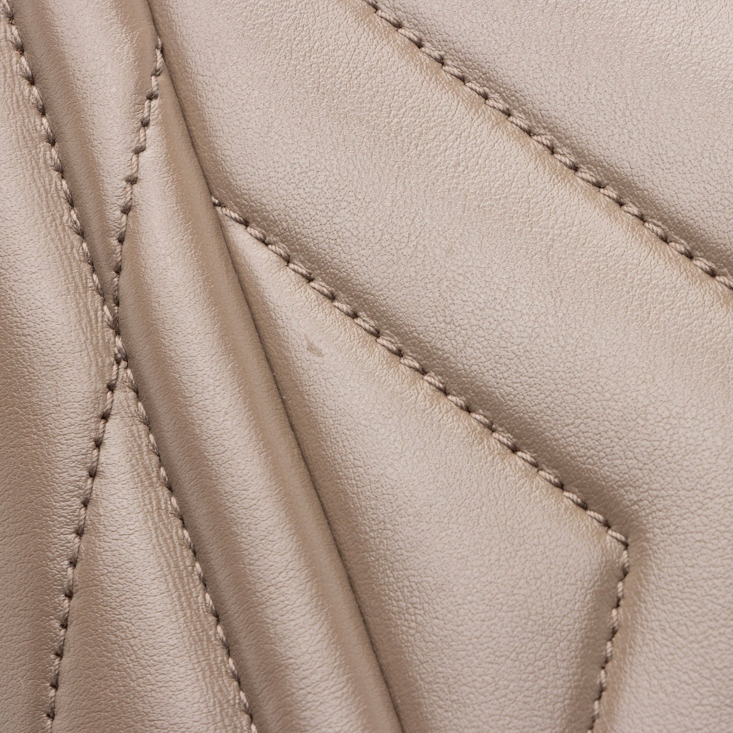 Saint Laurent Matelasse Calfskin Monogram LouLou Toy Crossbody Bag (SHF-ldIeOn)