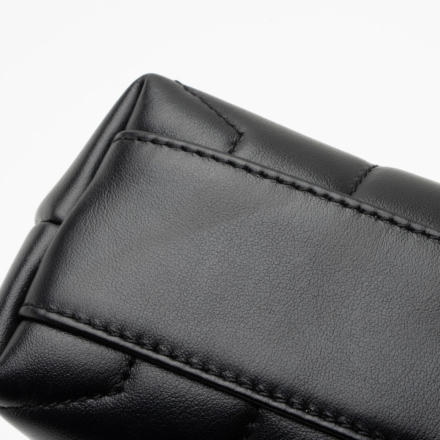 Saint Laurent Matelasse Calfskin Monogram LouLou Toy Crossbody Bag (SHF-4hU5Ge)
