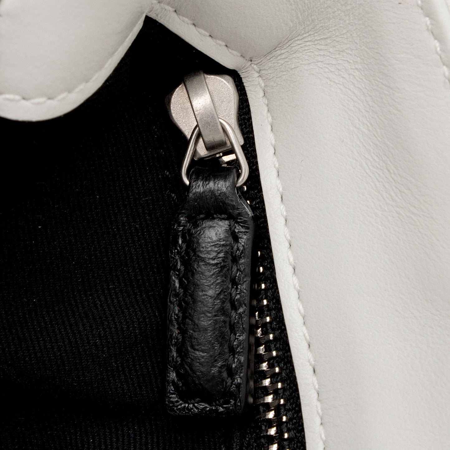 Saint Laurent Matelasse Calfskin Monogram LouLou Toy Crossbody Bag (SHF-iYanNR)