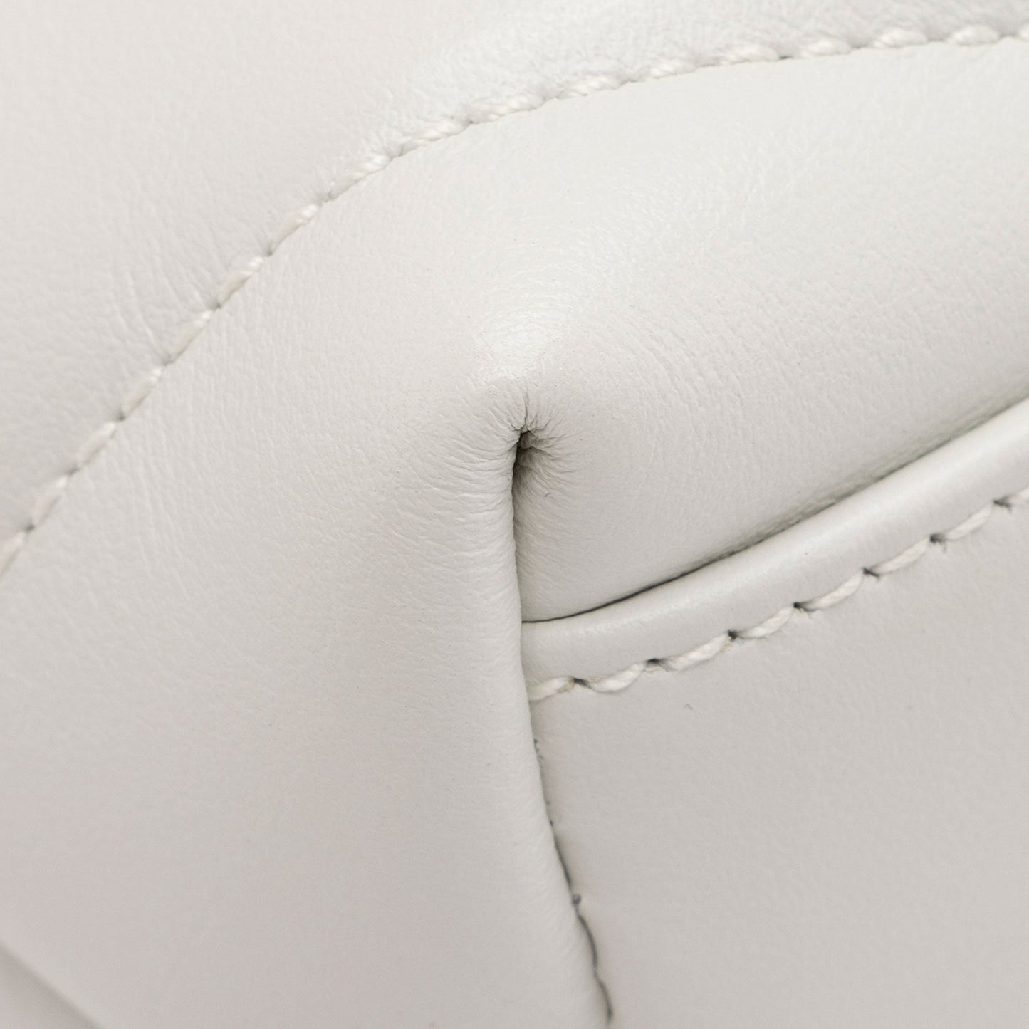 Saint Laurent Matelasse Calfskin Monogram LouLou Toy Crossbody Bag (SHF-iYanNR)